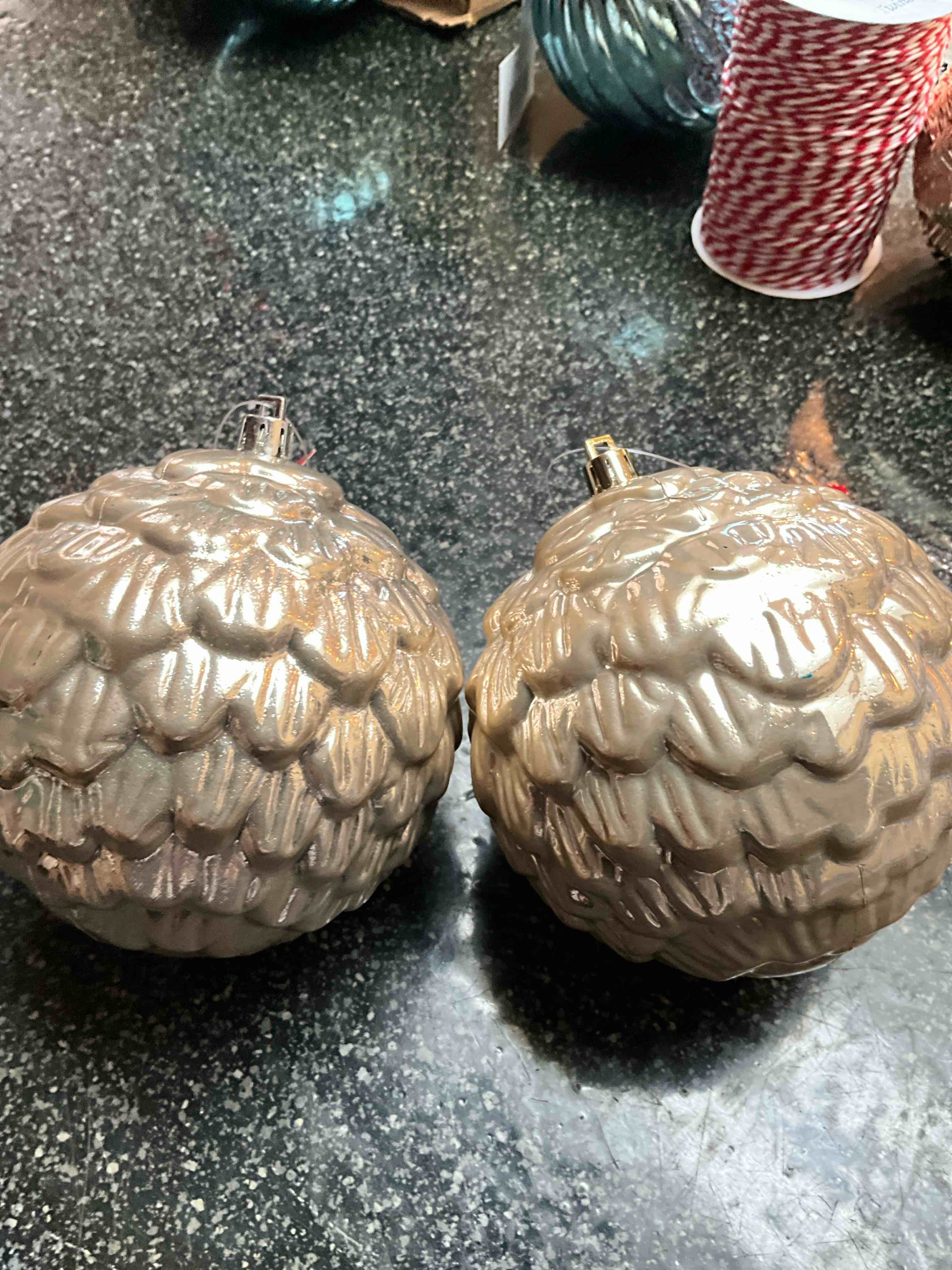 Holiday Style - Large Ornaments