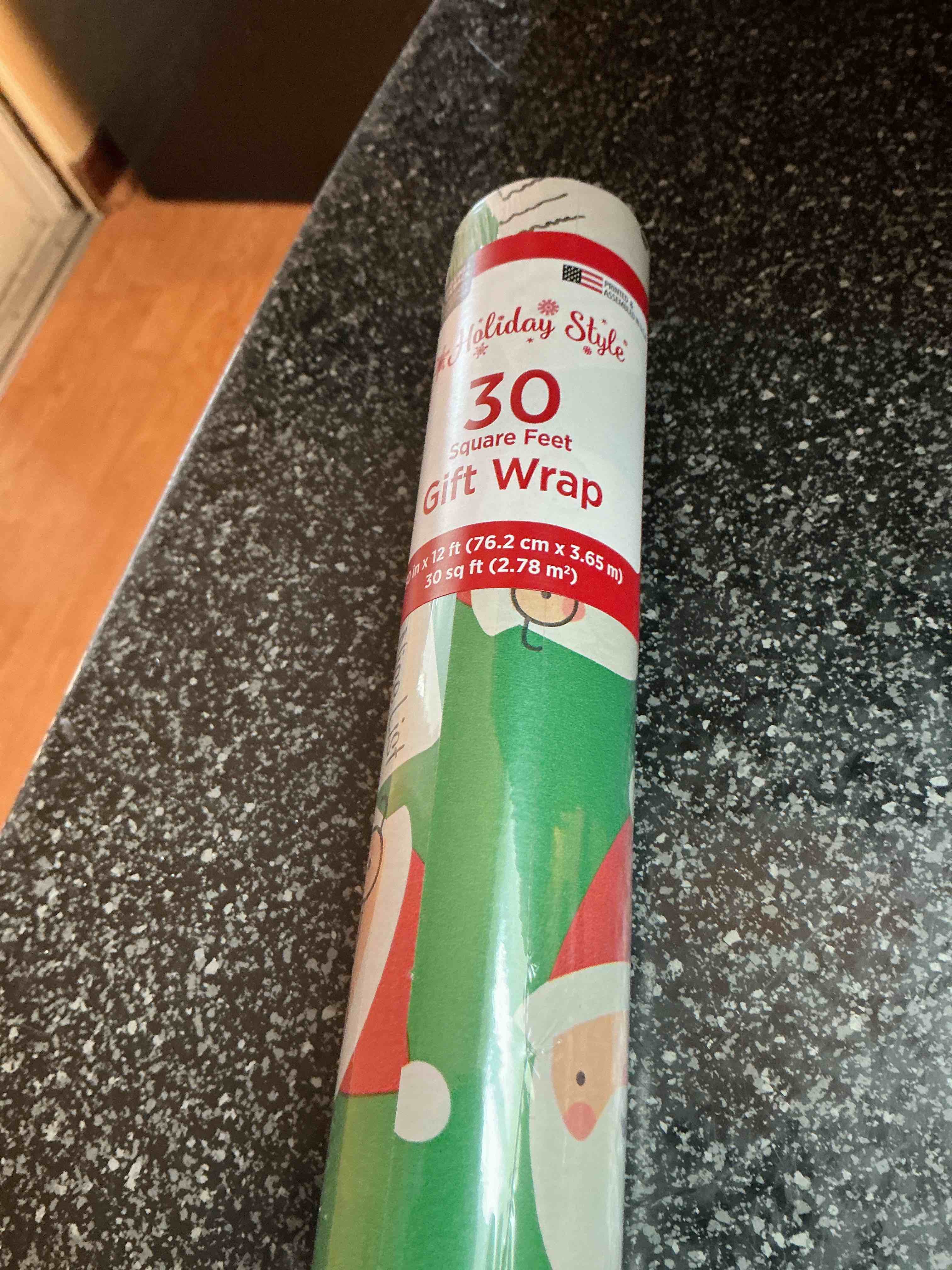 Holiday Style 30 Square Ft. - Christmas Wrap 