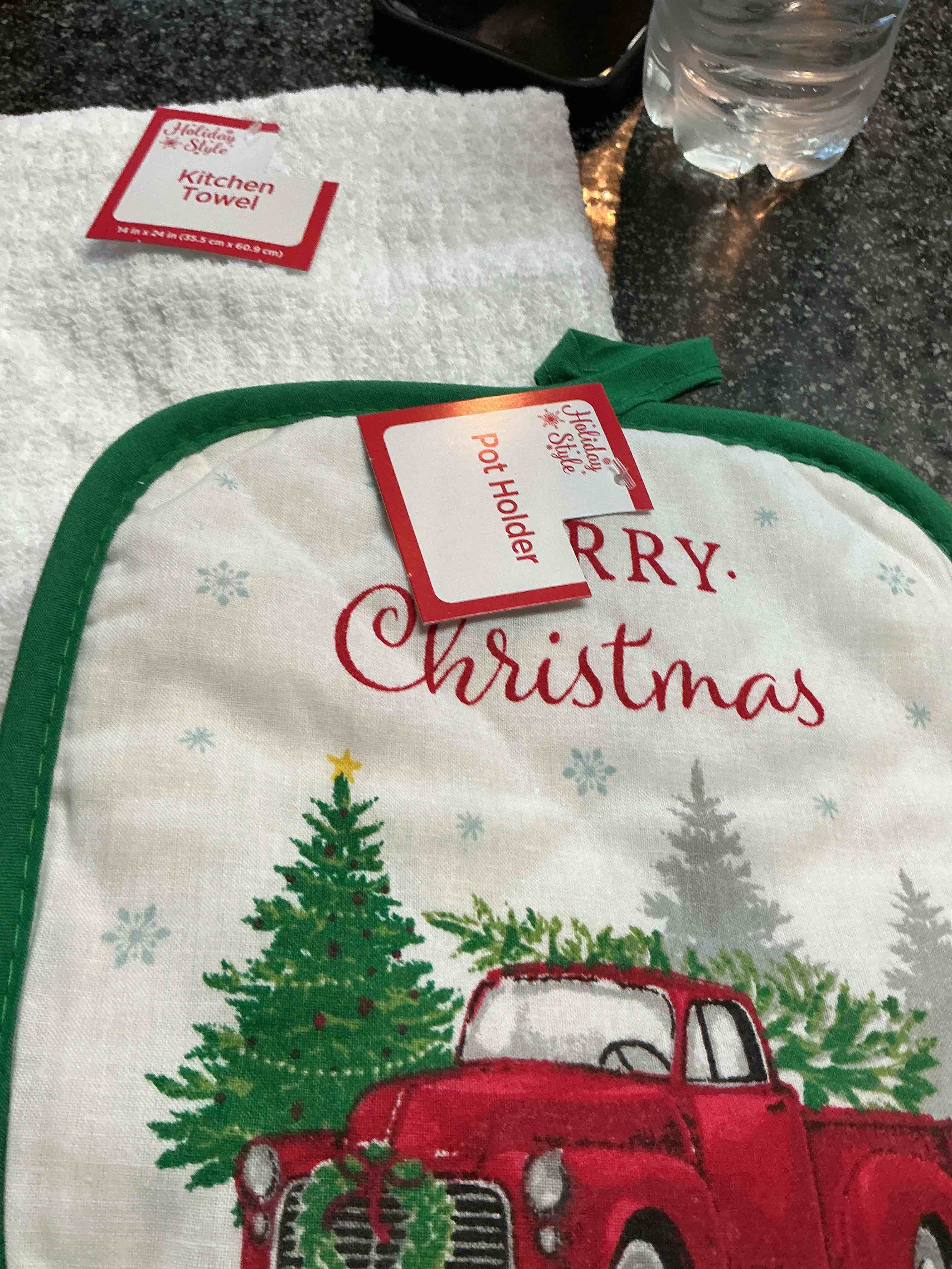 Holiday Style Pot Holder & Kitchen Towel 