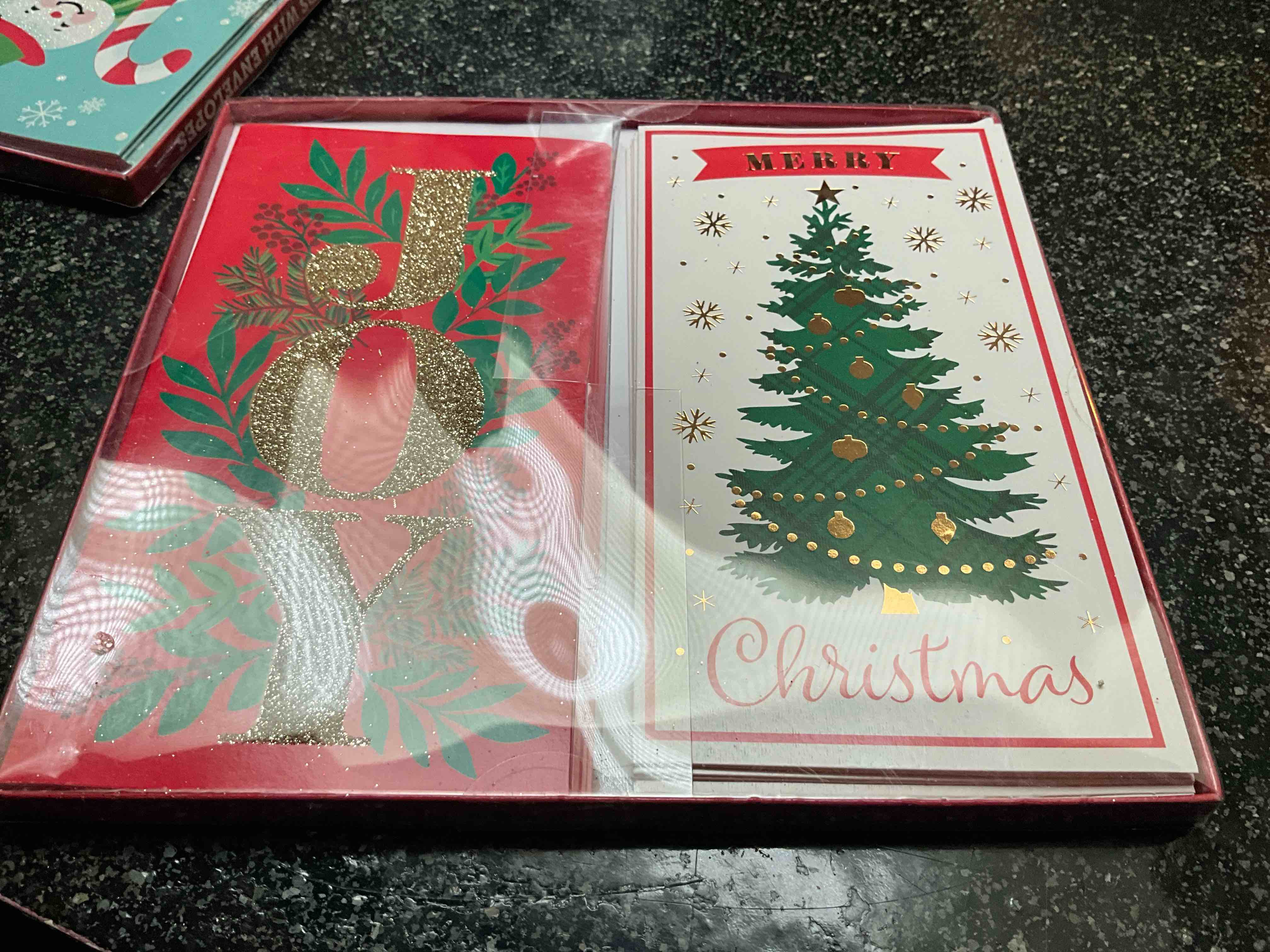 Holiday Style - Christmas Cards with Envelopes - 8 count