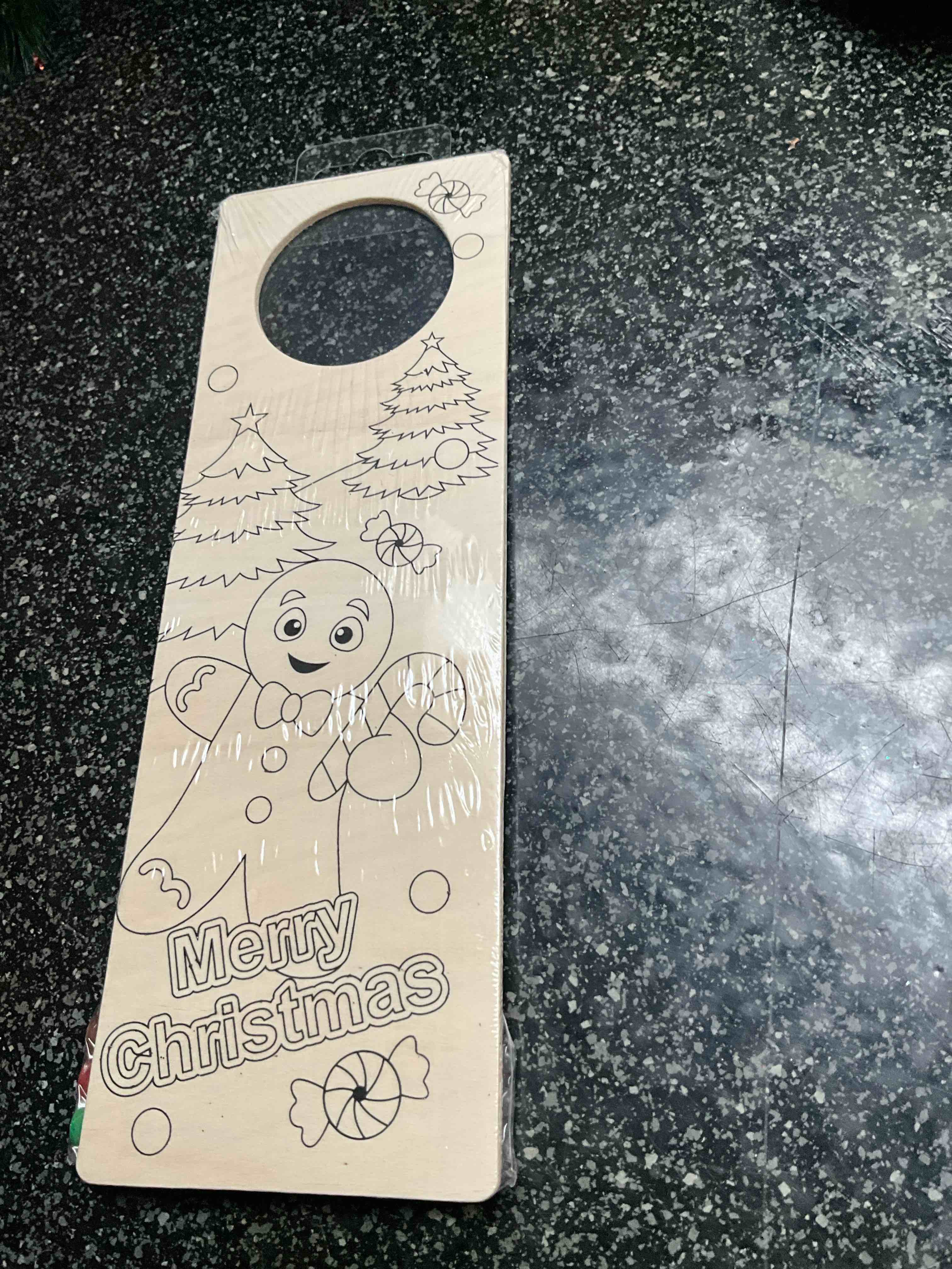 Holiday Style - DIY - Wooden Door Decoration