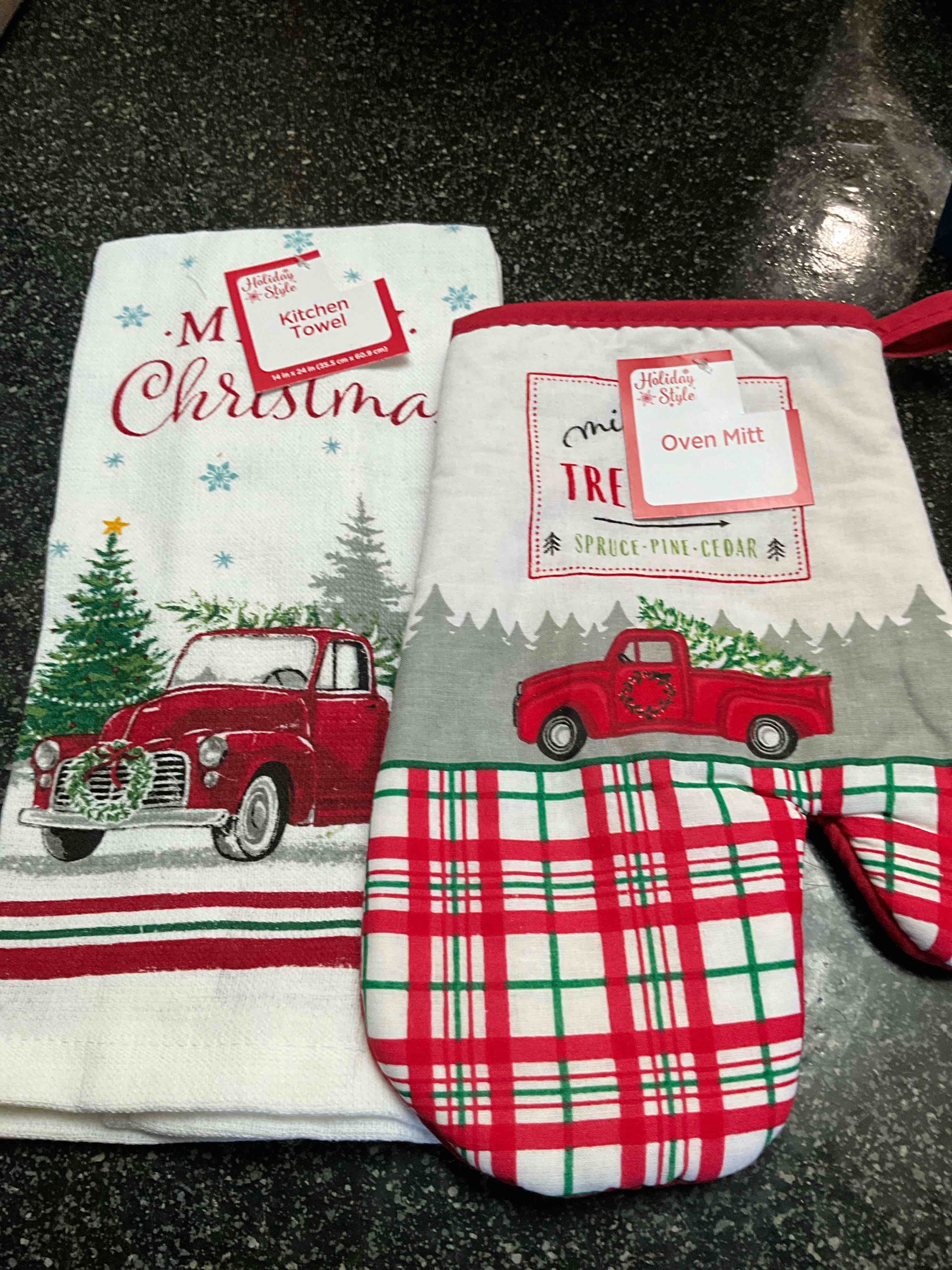 Holiday Style - Towel & Oven Mitt Set