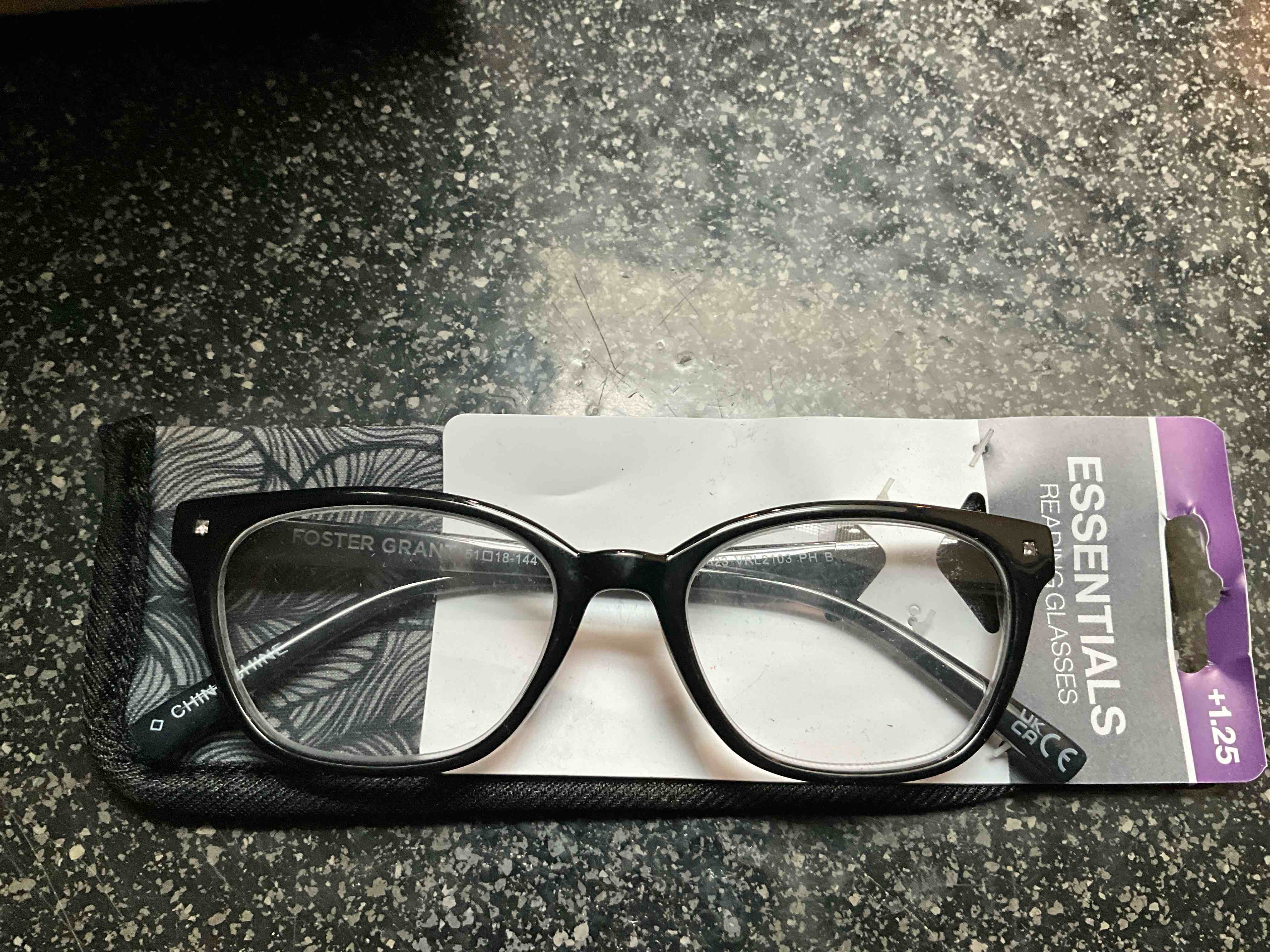 Essentials - Reading Glasses - Strength 1.25  