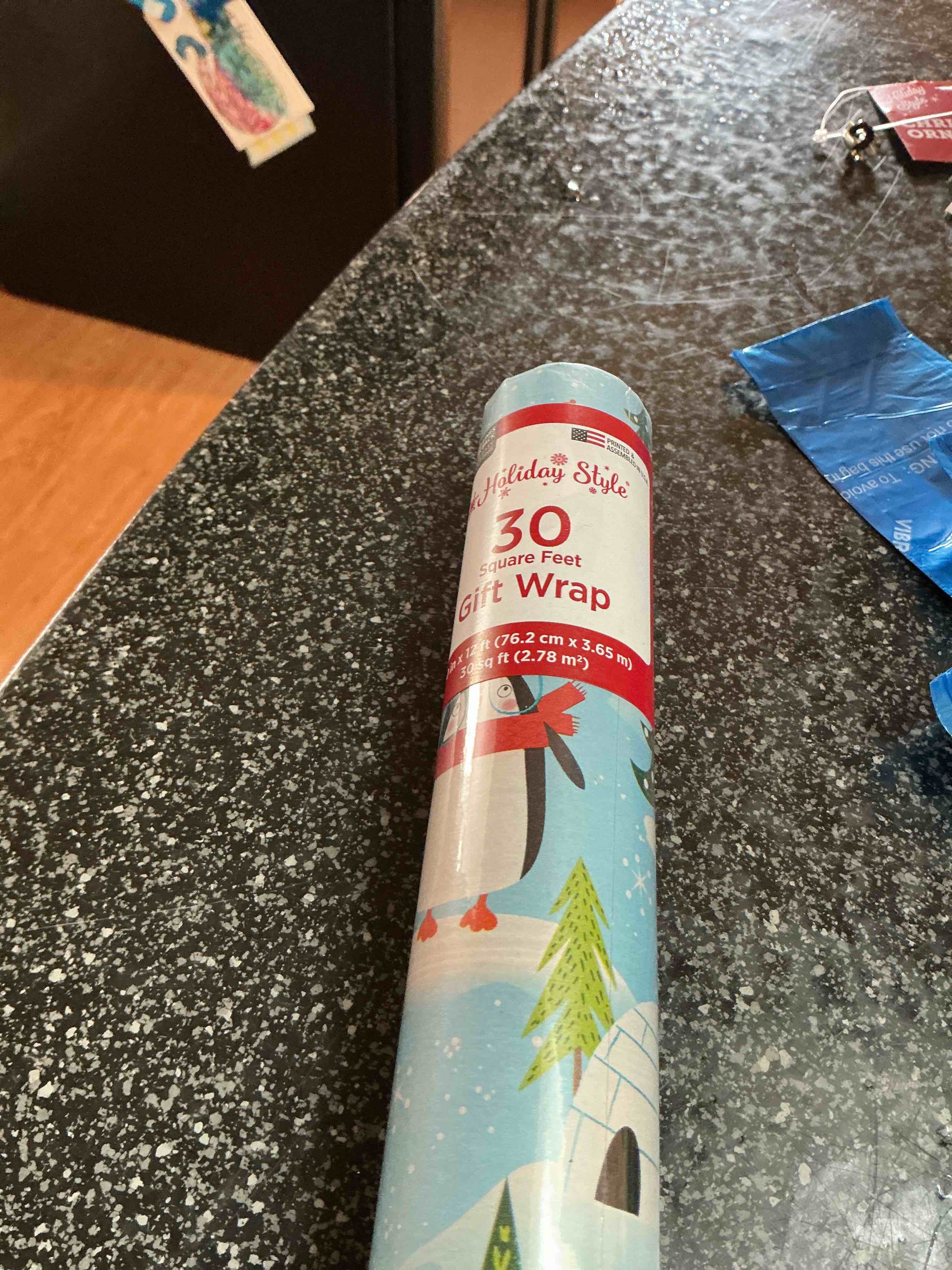 Holiday Style 30 Square Ft. - Gift Wrap