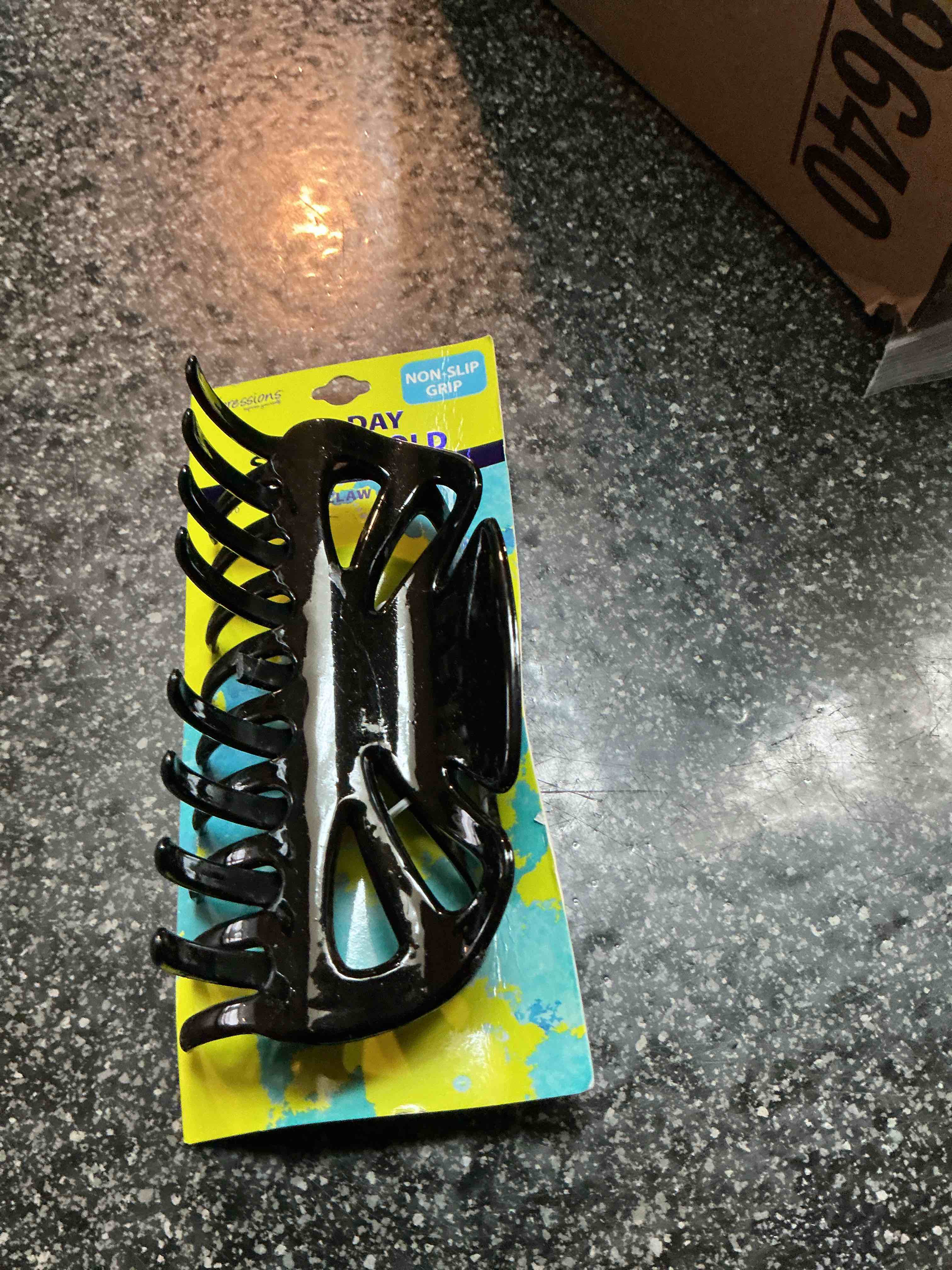 Expressions All Day Secure Hold 1 Big Clip Non - Slip Grip