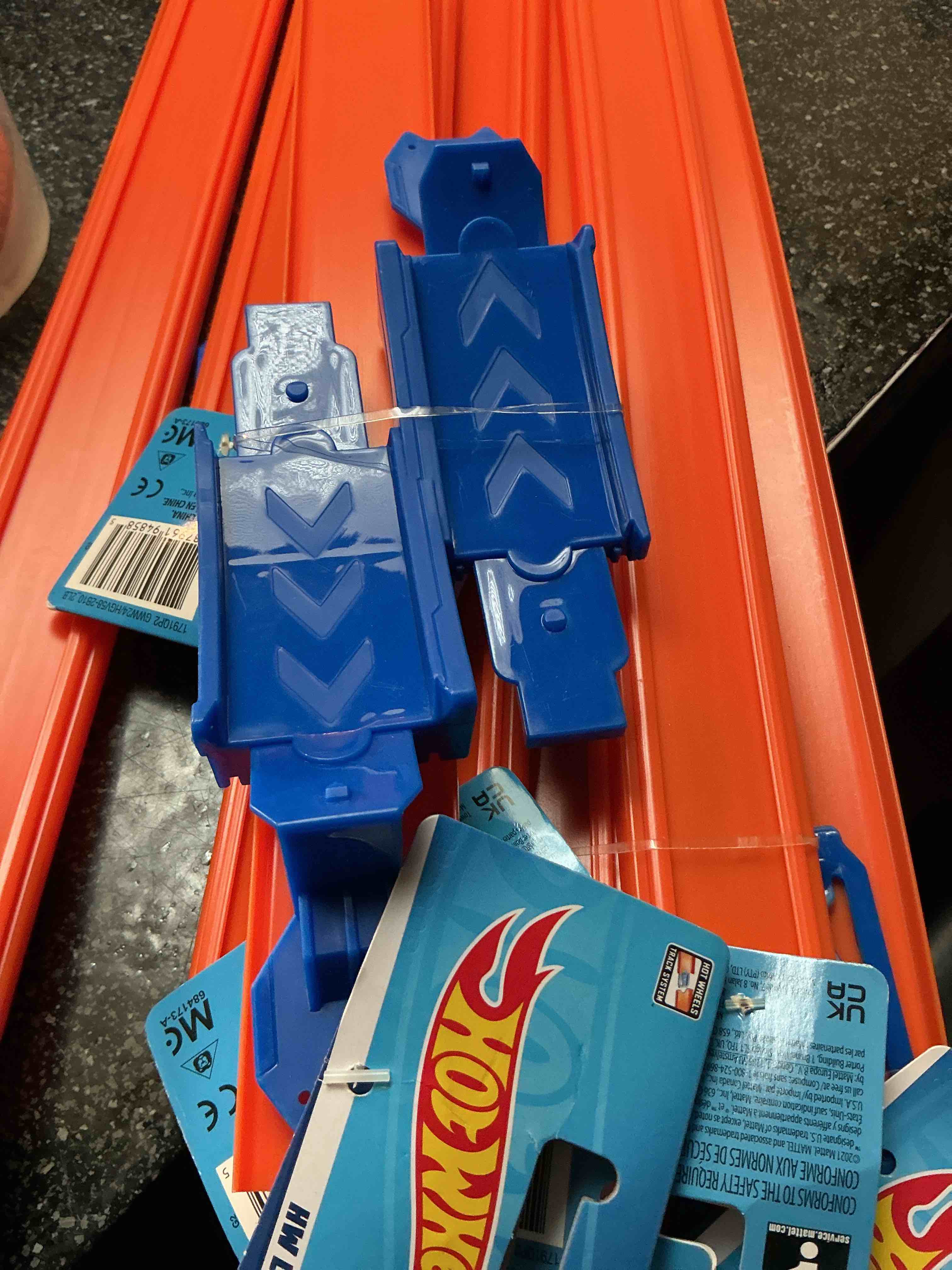 Hot Wheels 5 Track & 1 Track With Loop