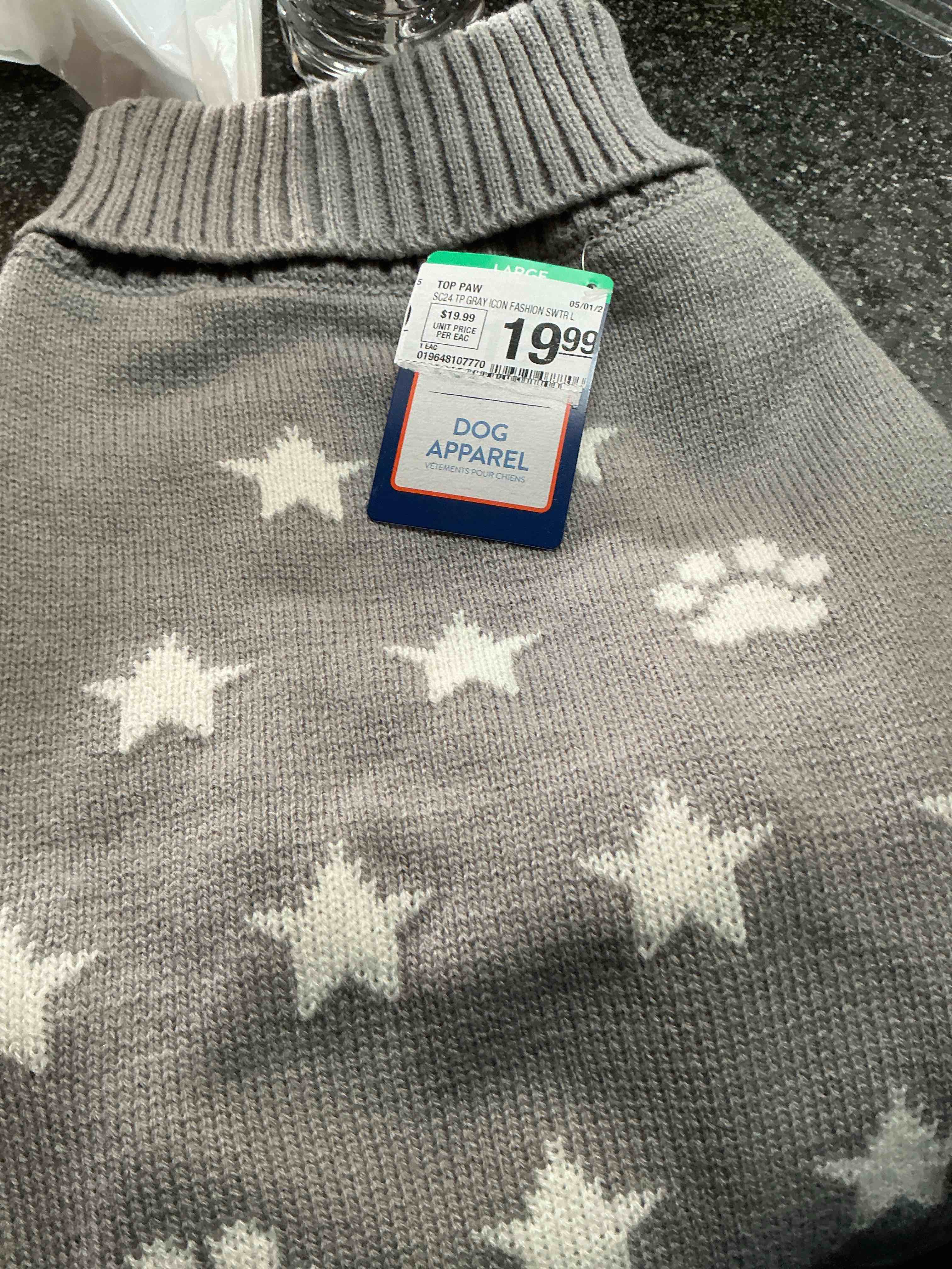 Top Paw  Dog Apparel Size L.  Dog Coat 