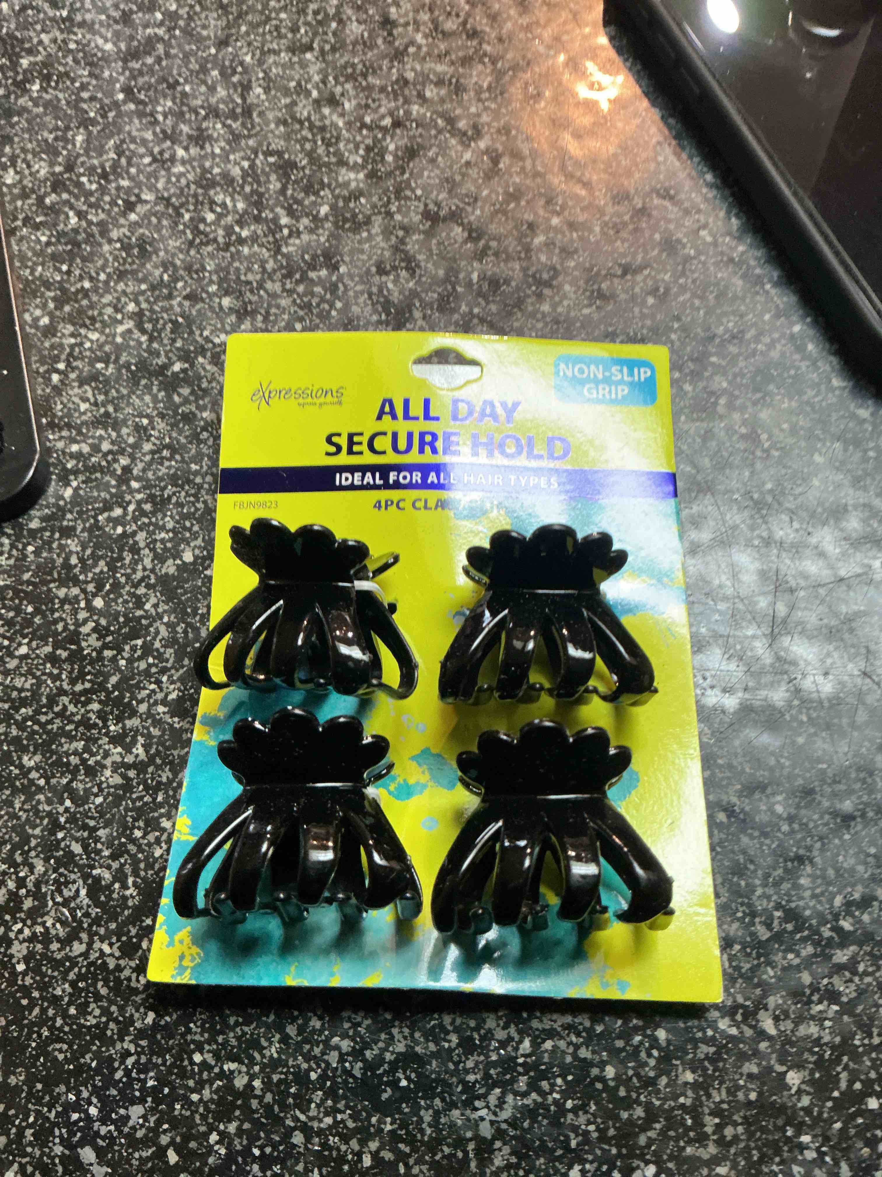 Expression All Day Secure Hold Non Slip Grip 