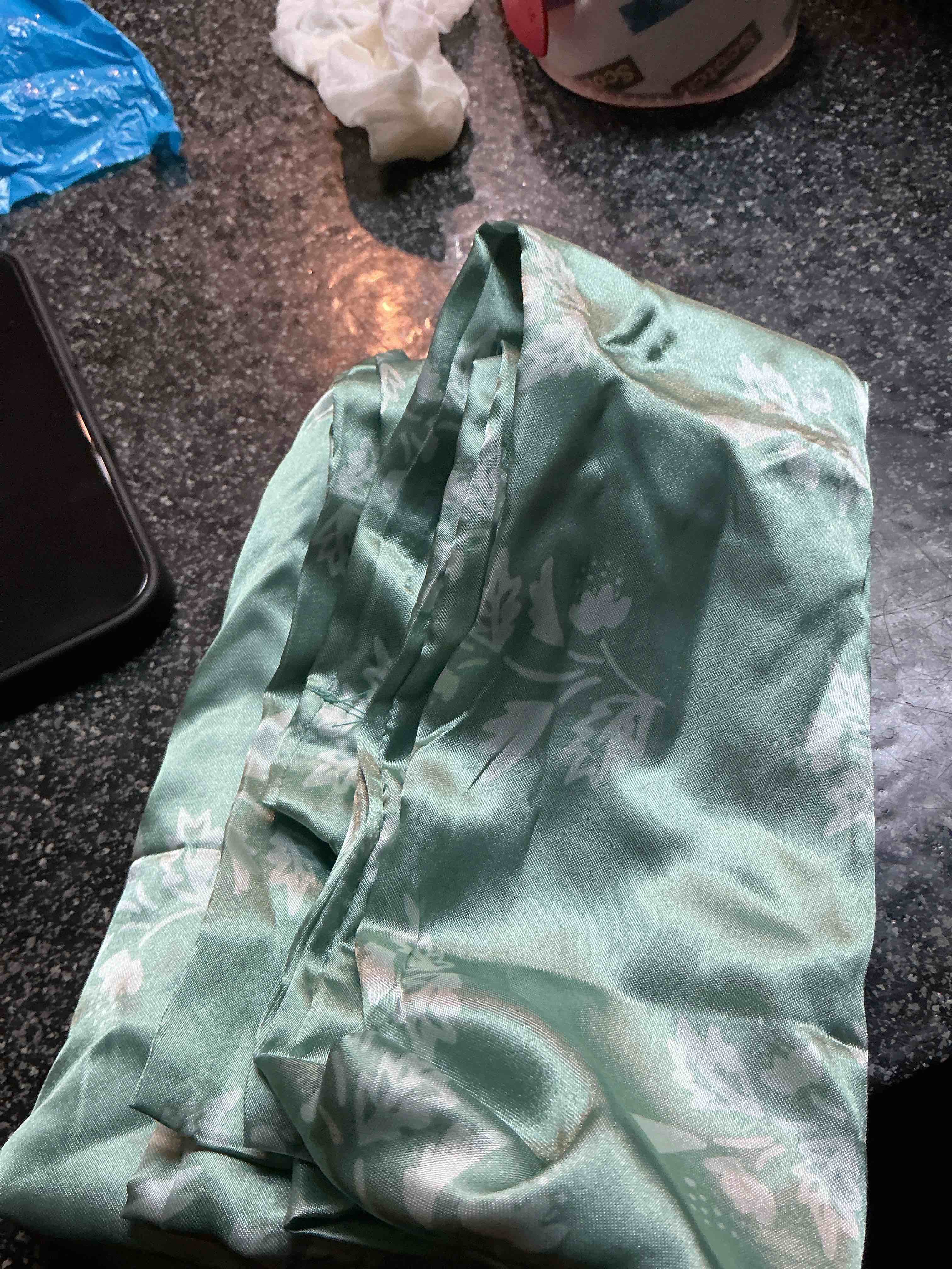 Condition photo showing New/Like New for Satin Pillow Case Size Queen 