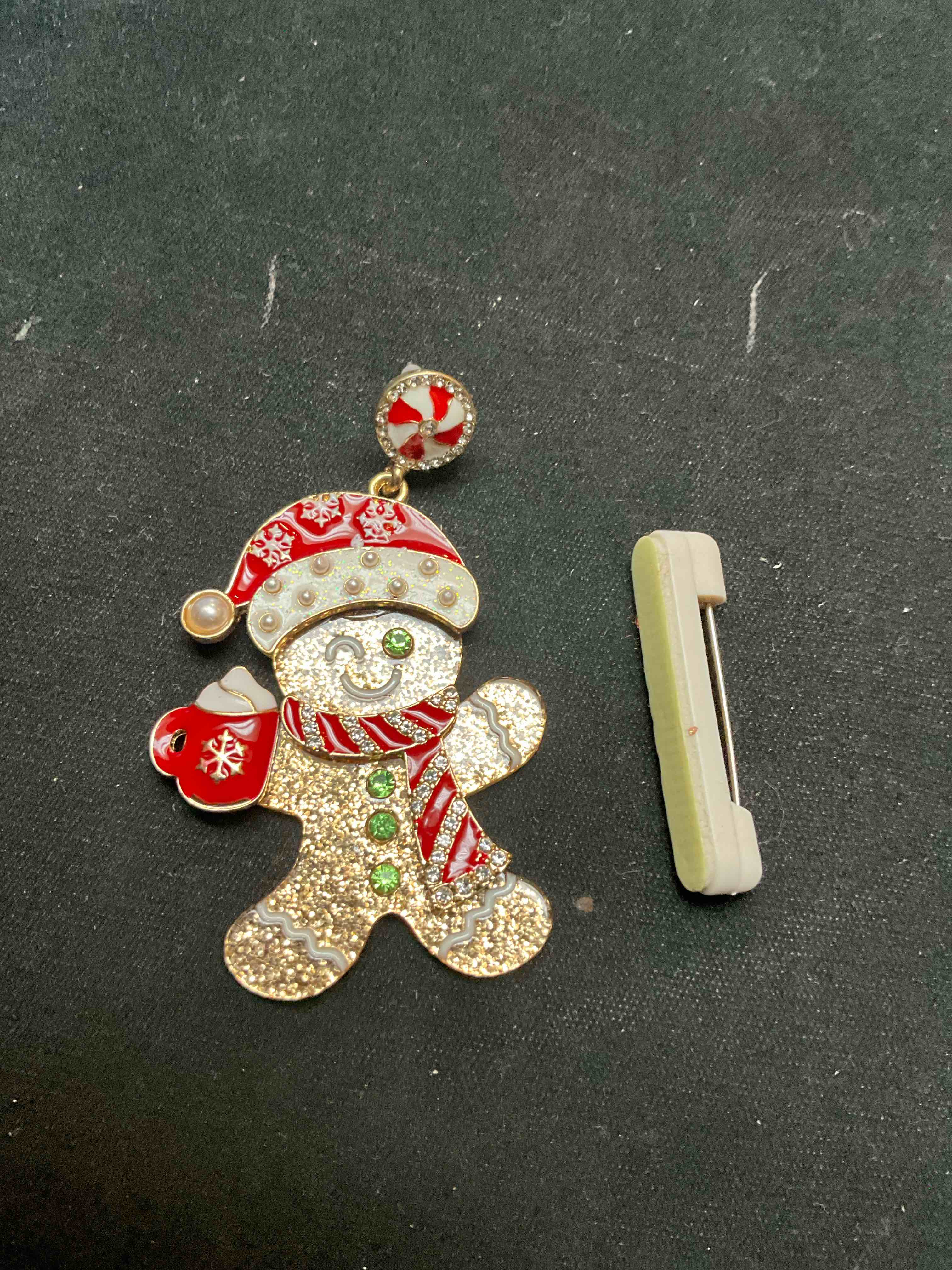 Condition photo showing New/Like New for Decorative - Gingerbread Pin ( attach the pin or pin it on)