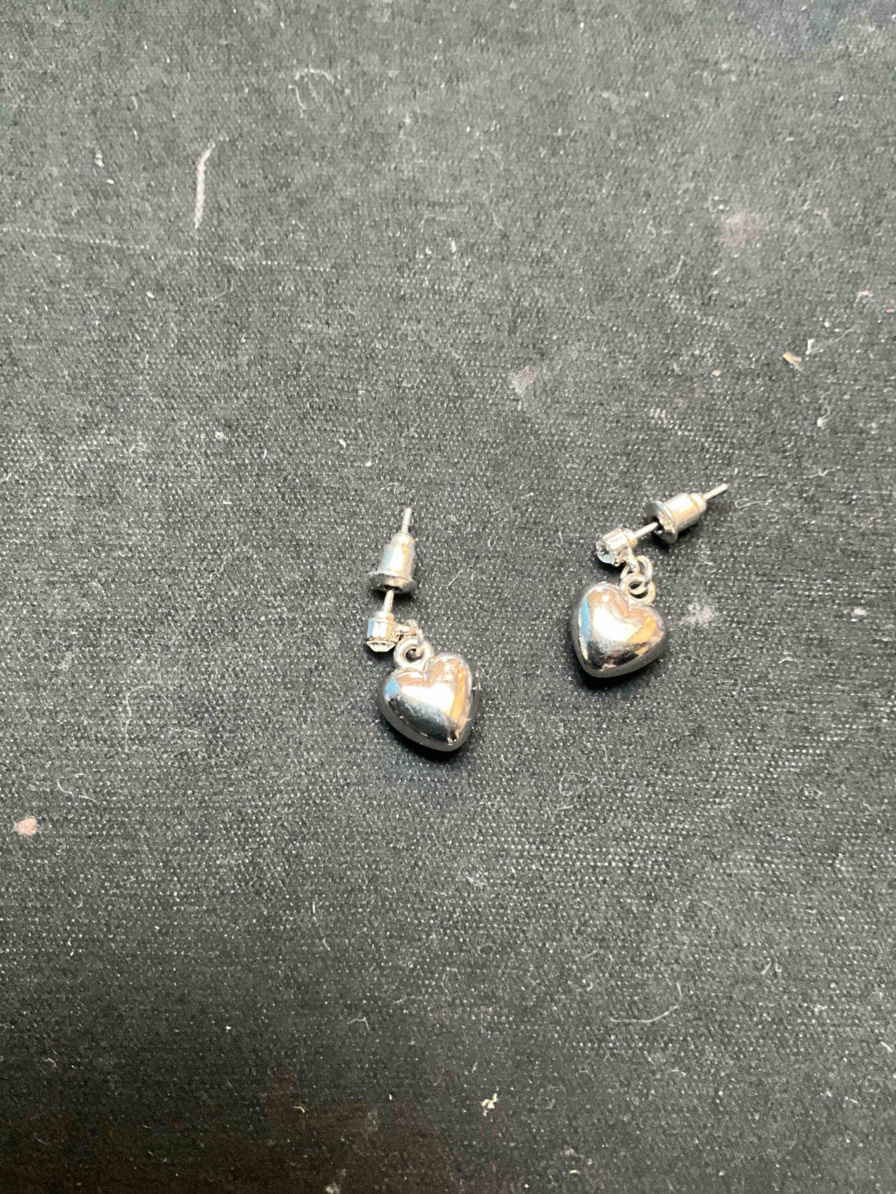 Condition photo showing New/Like New for Silver Rhinestone/Dangle Heart Earrings 