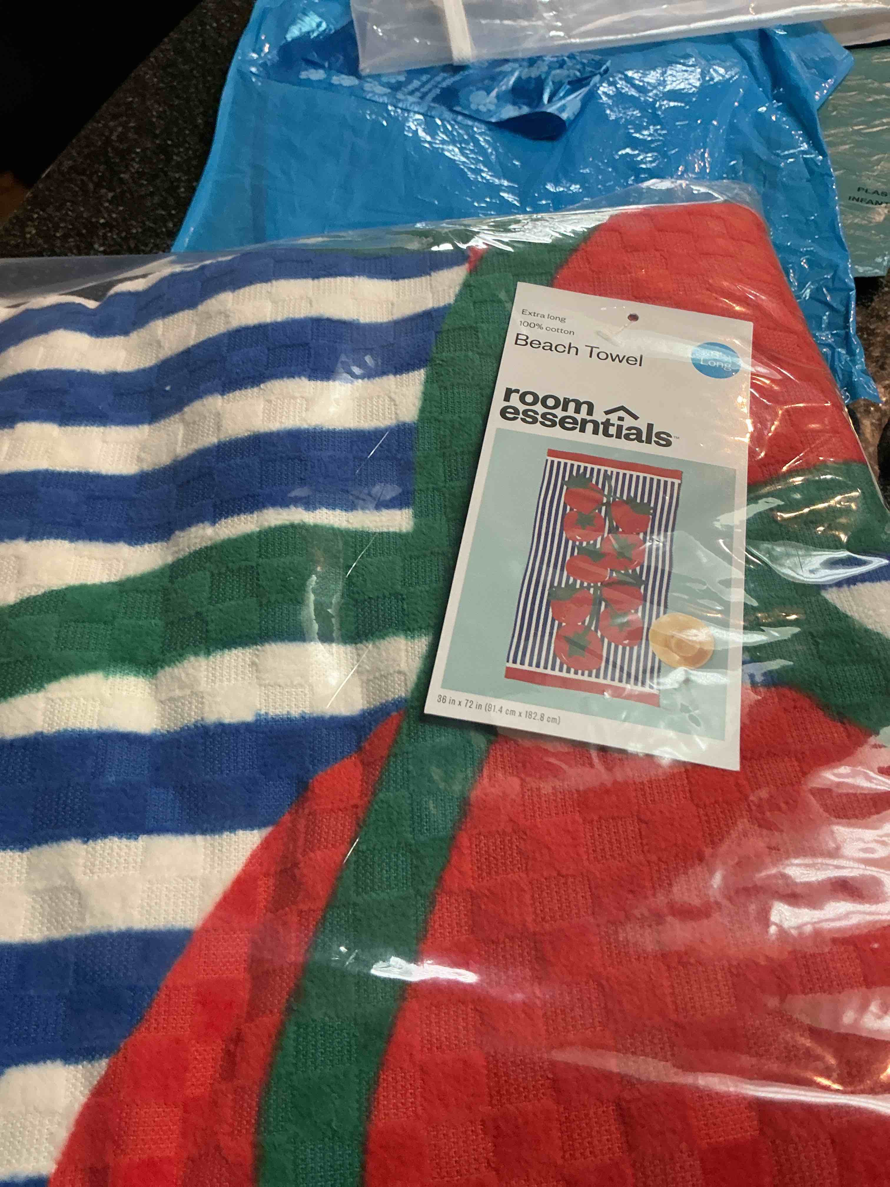 Condition photo showing New/Like New for Room  Essentials 6 Ft. X 3 Ft. Wide Beach Towels 