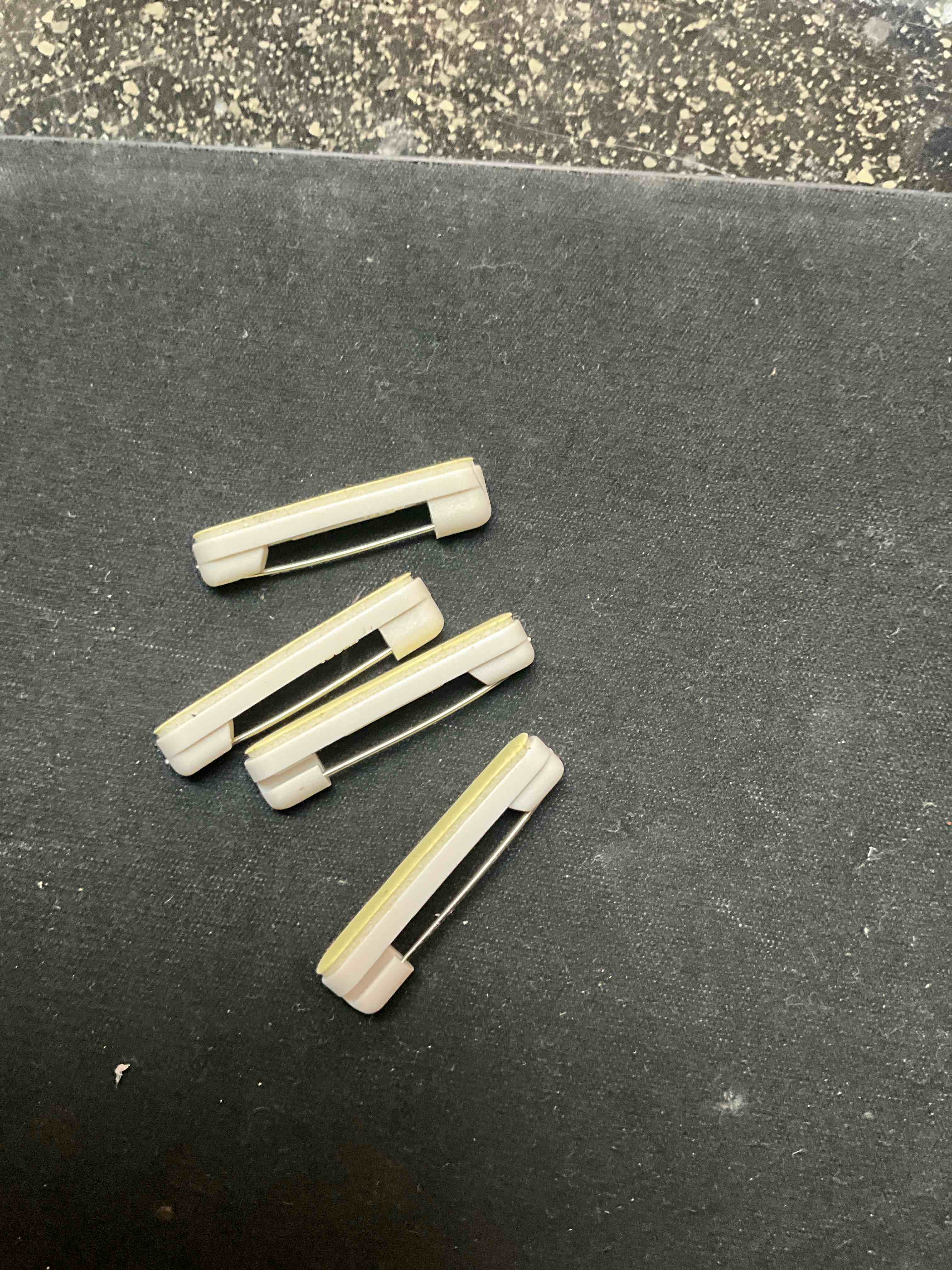 Make your own pins - 4 count 