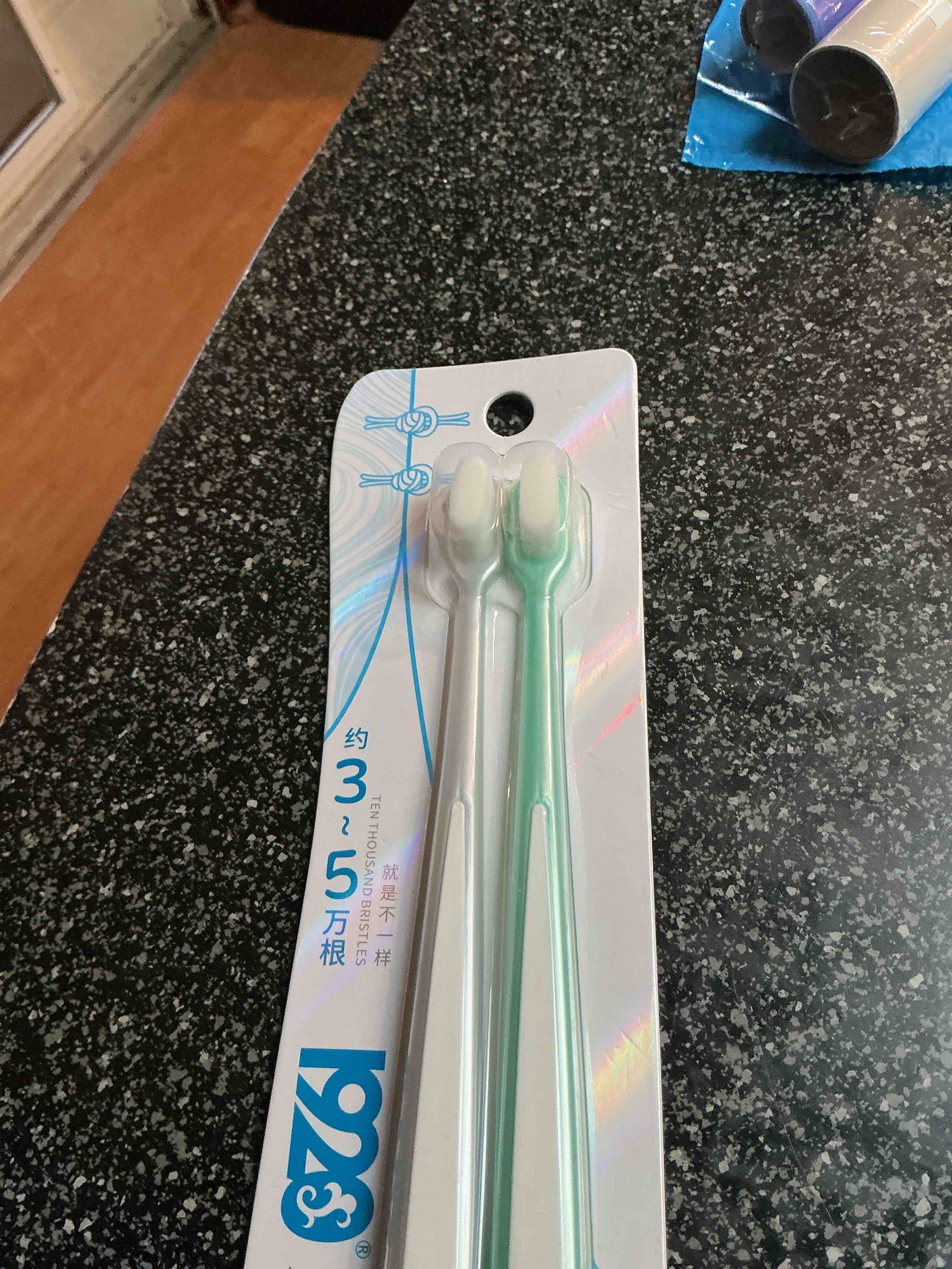 Condition photo showing New/Like New for 1920 1000 Bristle Toothbrush 