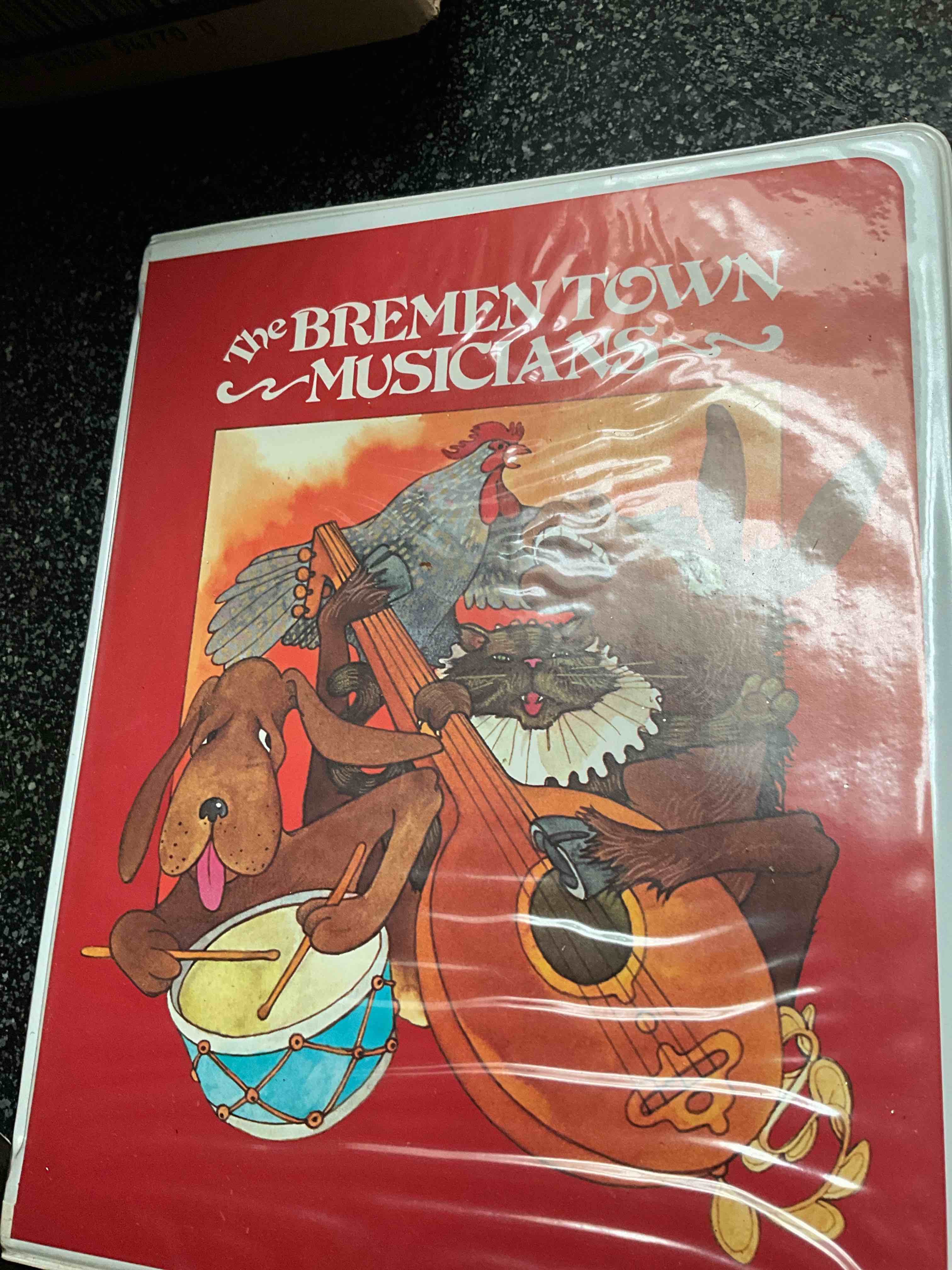 The Bremen Town - Musicians - Book & Cassette  