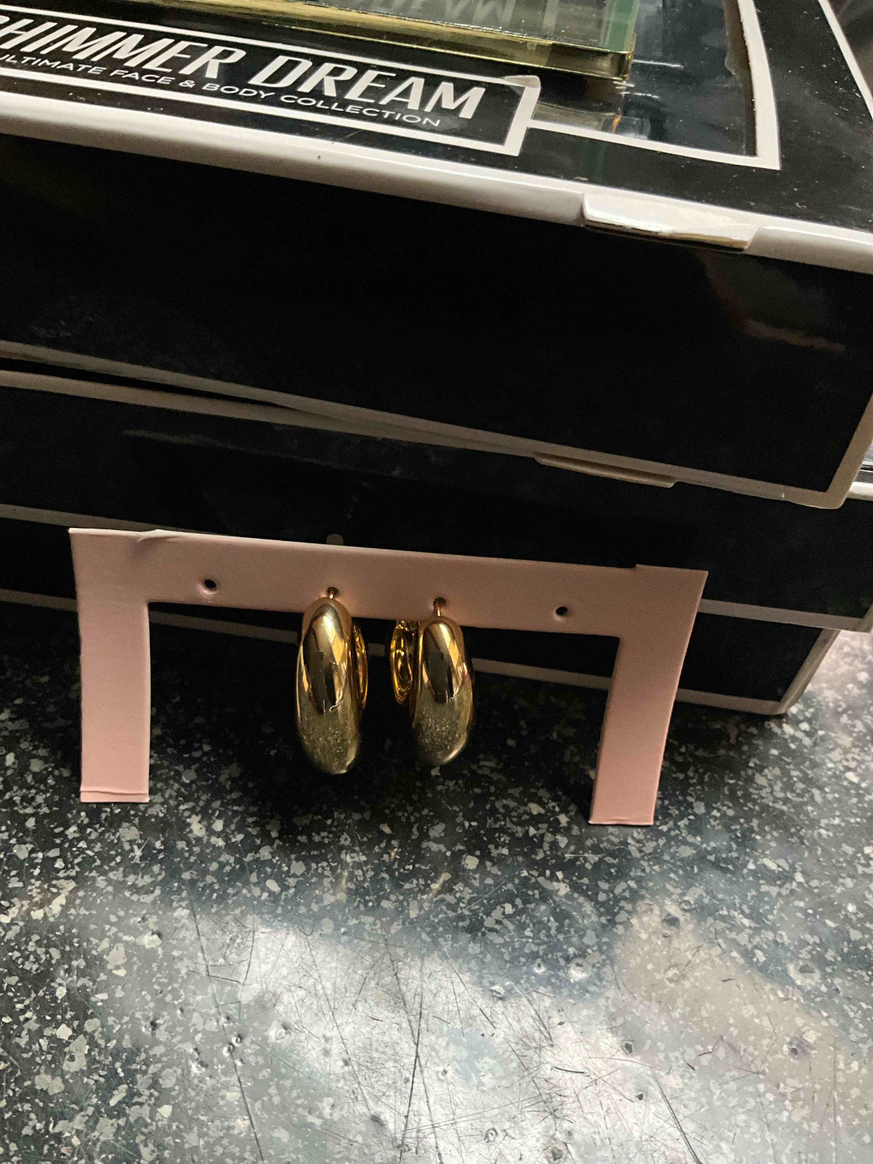 Condition photo showing New/Like New for Gold Hoop Earrings - 1 pair 