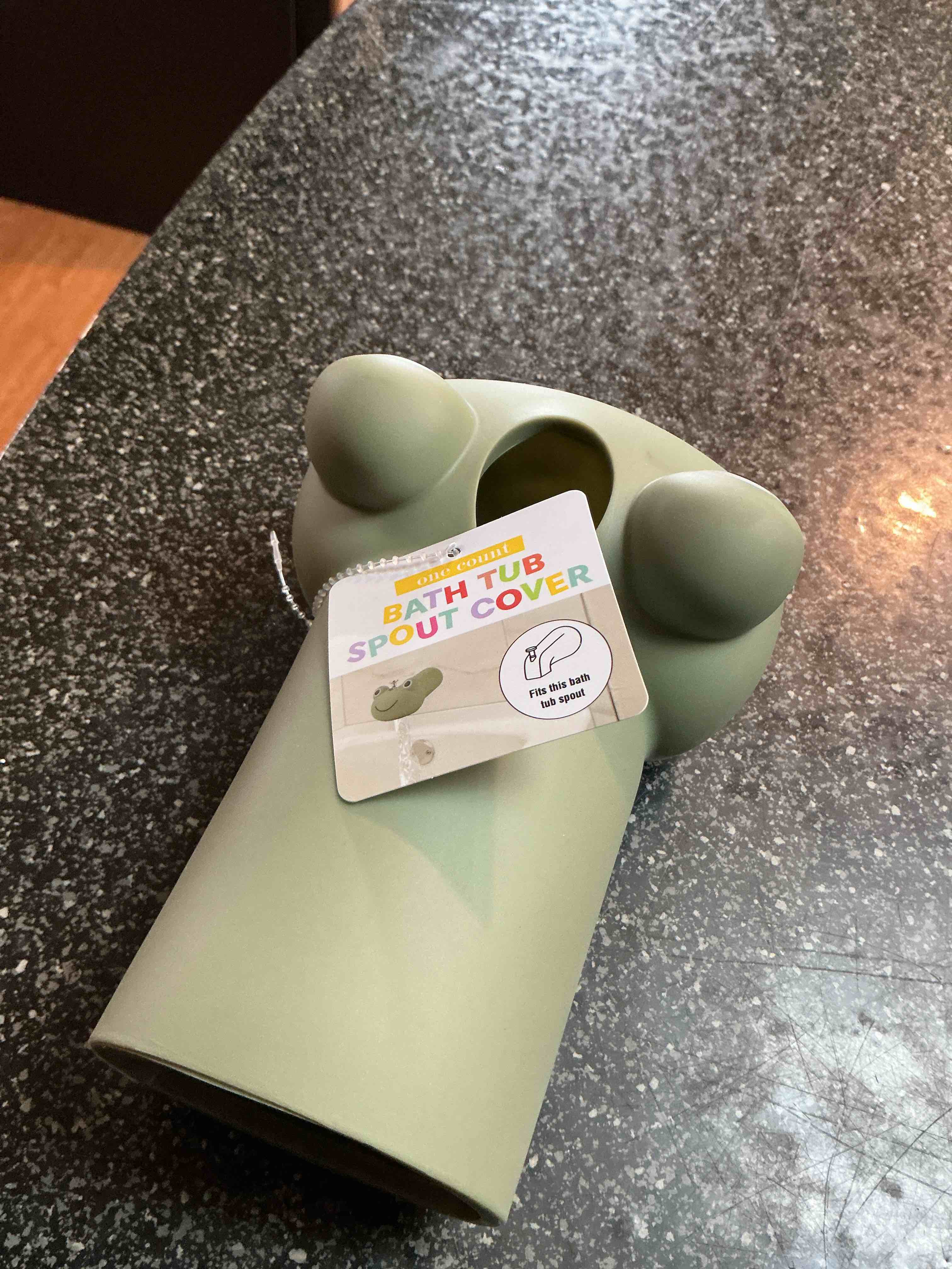 Condition photo showing New/Like New for One Count Bath Tub Spout Cover 