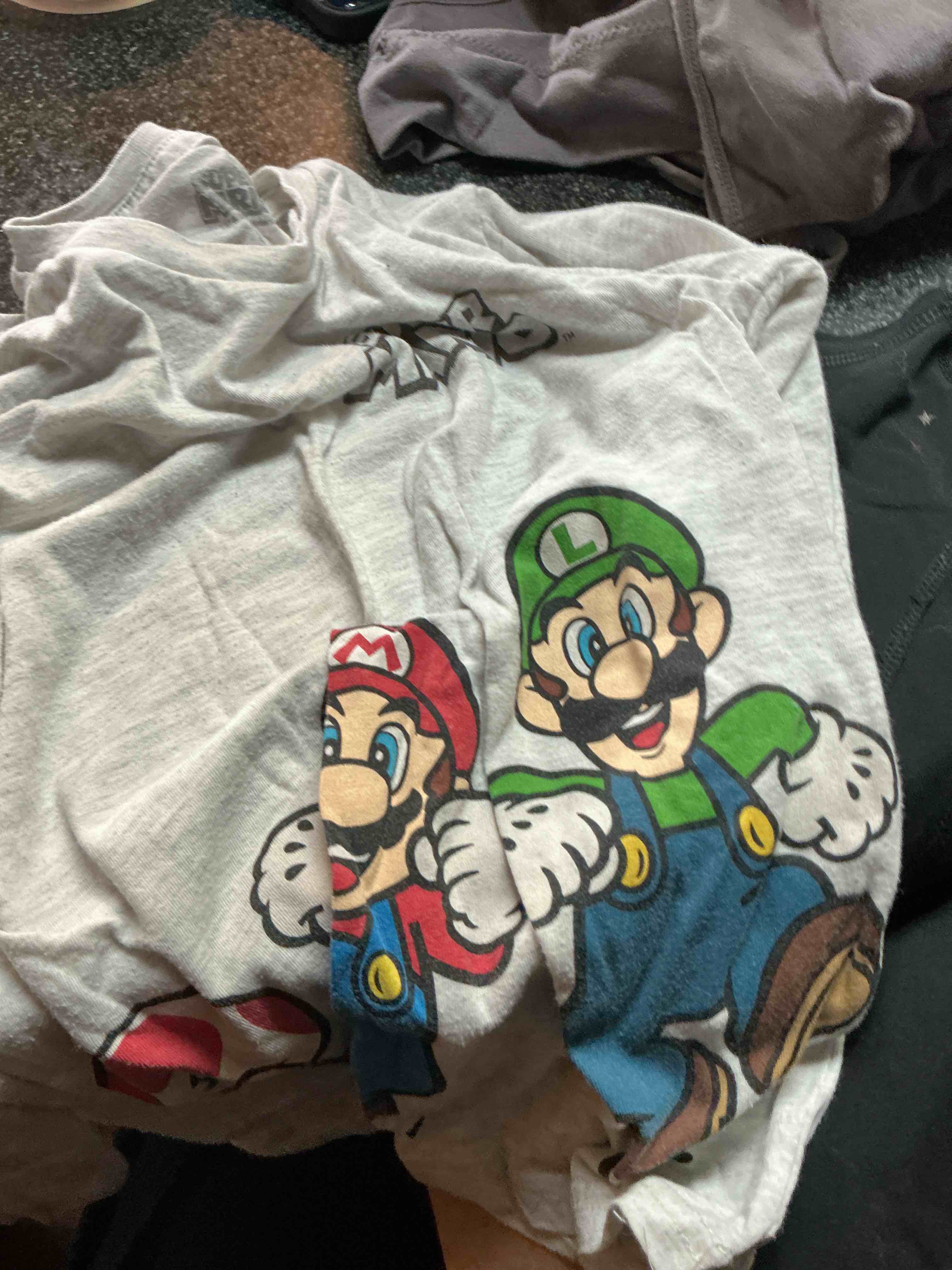 Super Mario Long Sleeve Shirt Size S