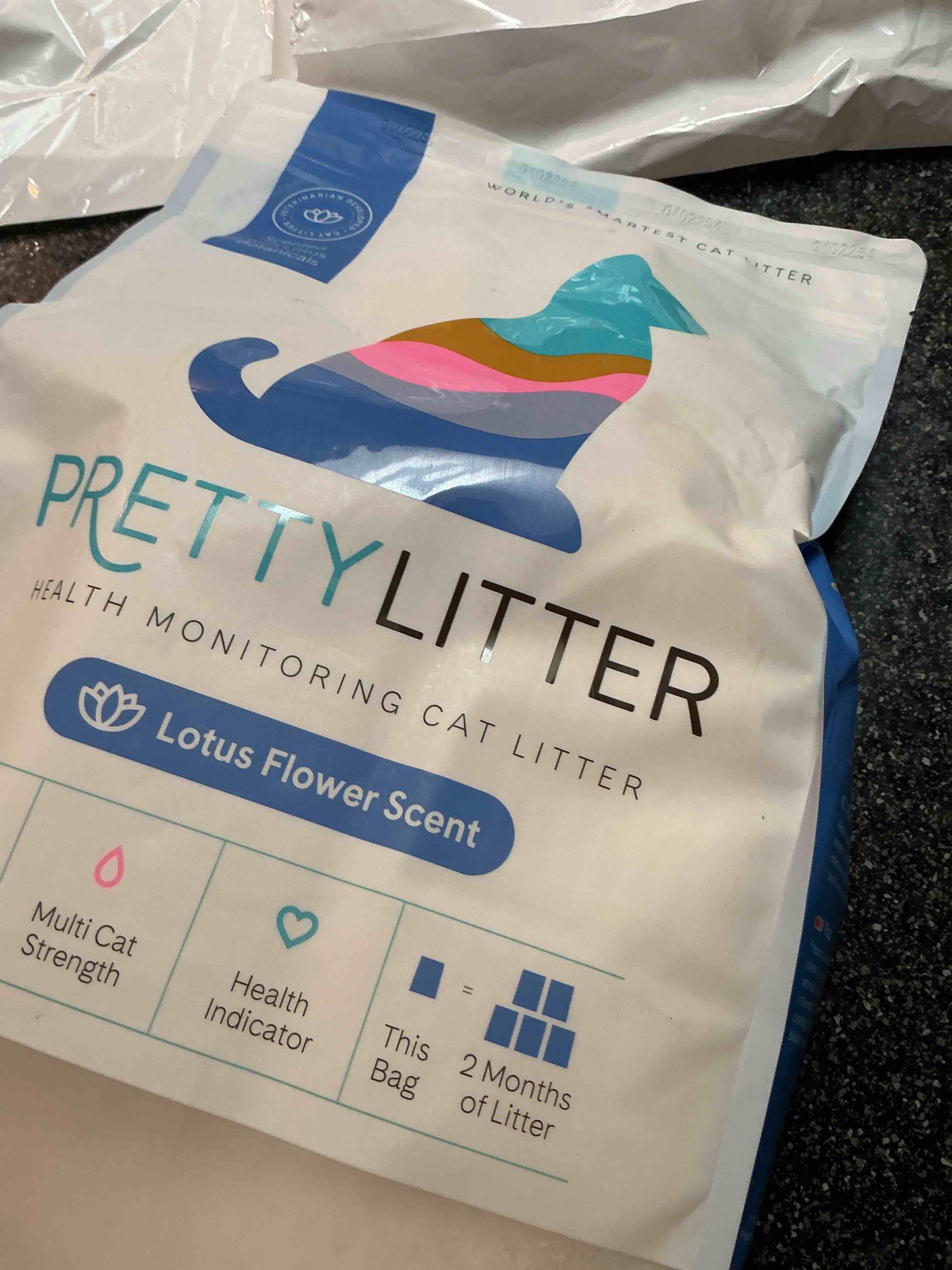 Condition photo showing Good Condition for Pretty Litter 8 Lbs. Health Monitoring Cat Litter 