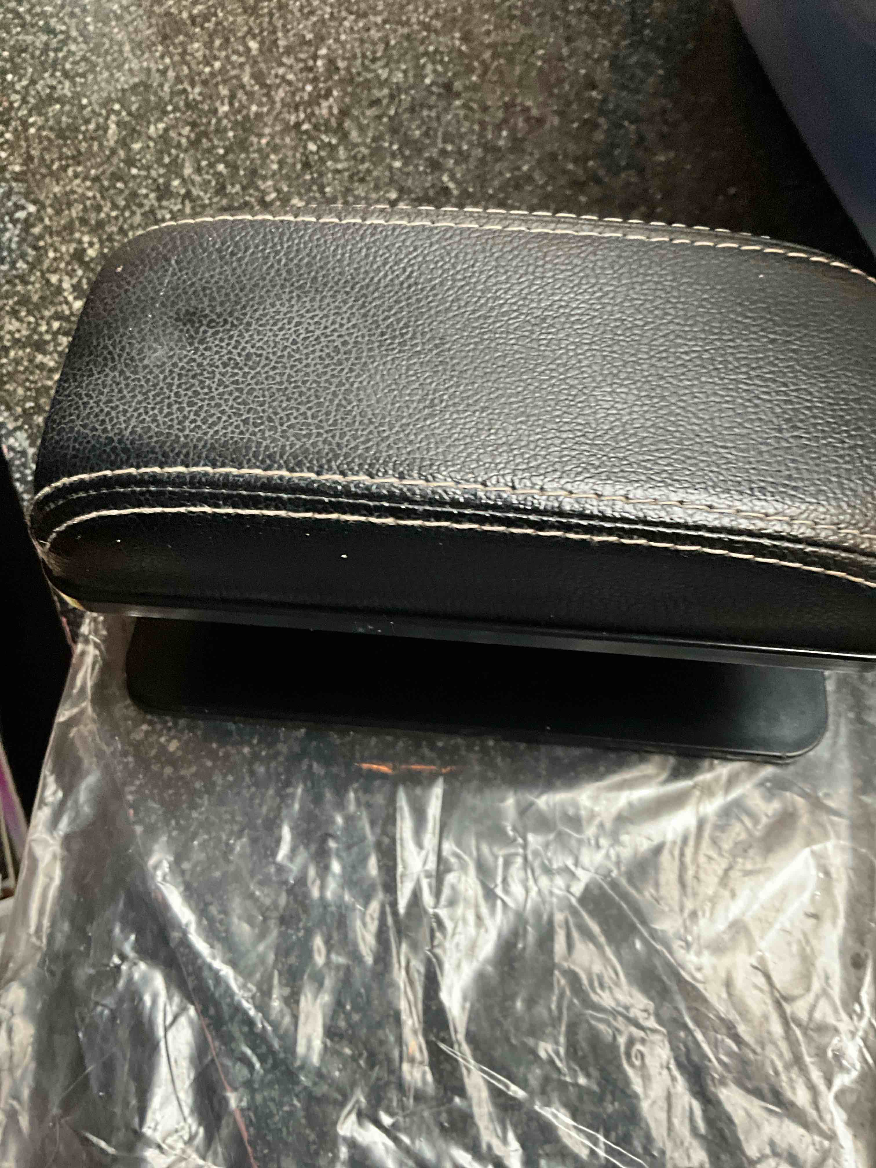 Delicate Leather - Car Armrest Cushion - Black Leather - Height Adjustable - Left Or Right  