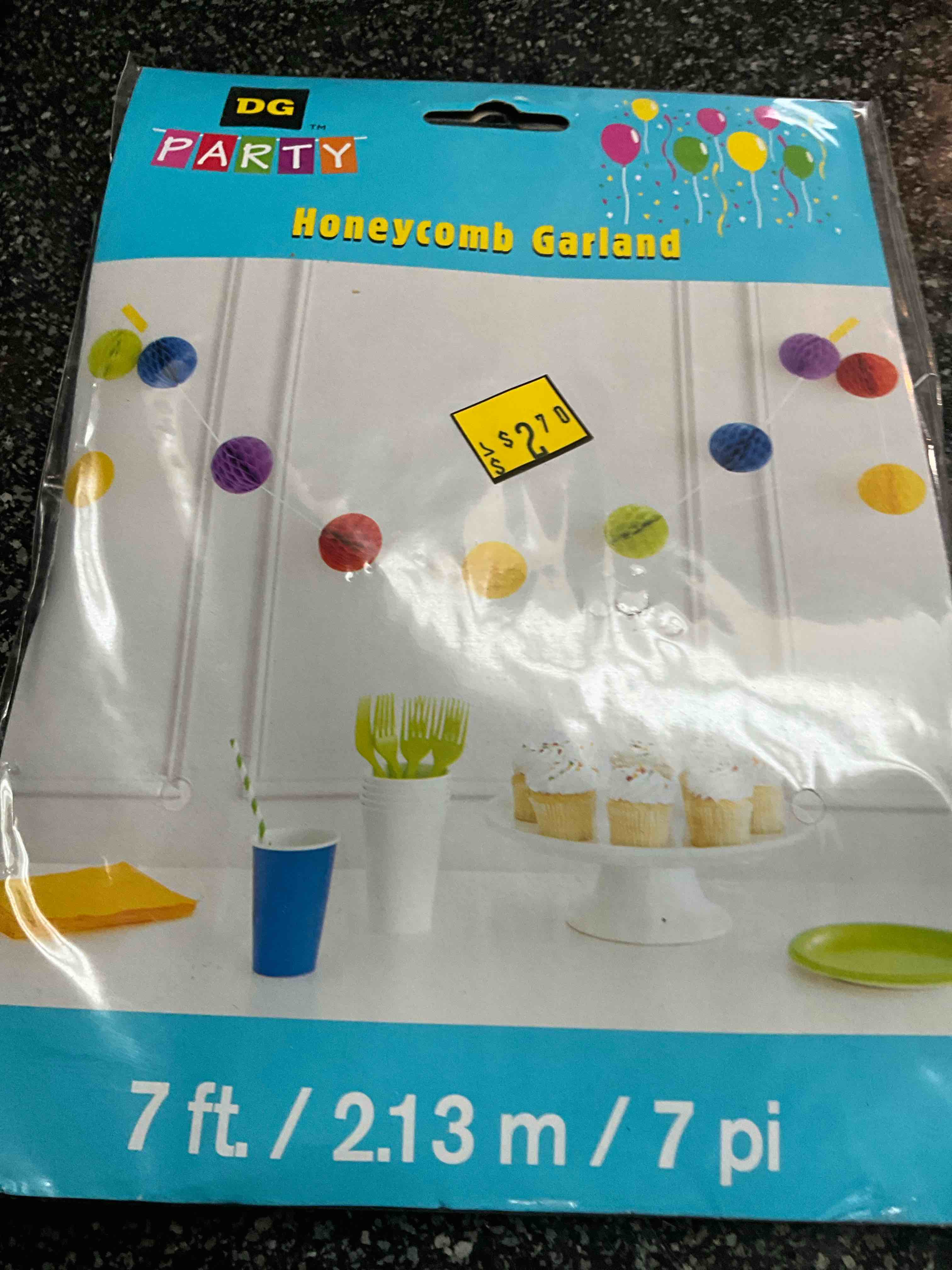 Condition photo showing New/Like New for DG Party - Honeycomb Garland - 7ft 