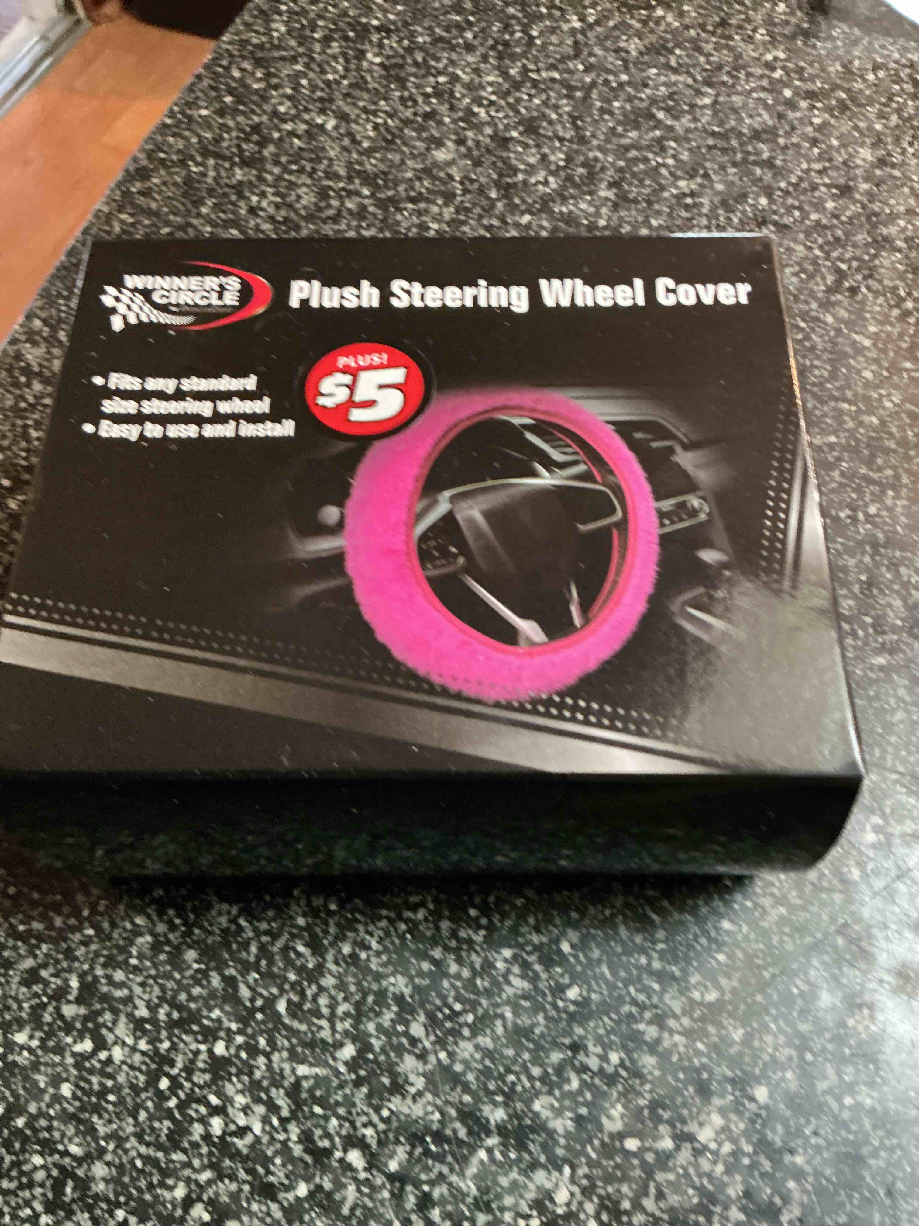 Condition photo showing New/Like New for Winer’s Circle Plush Steering Wheel Cover 