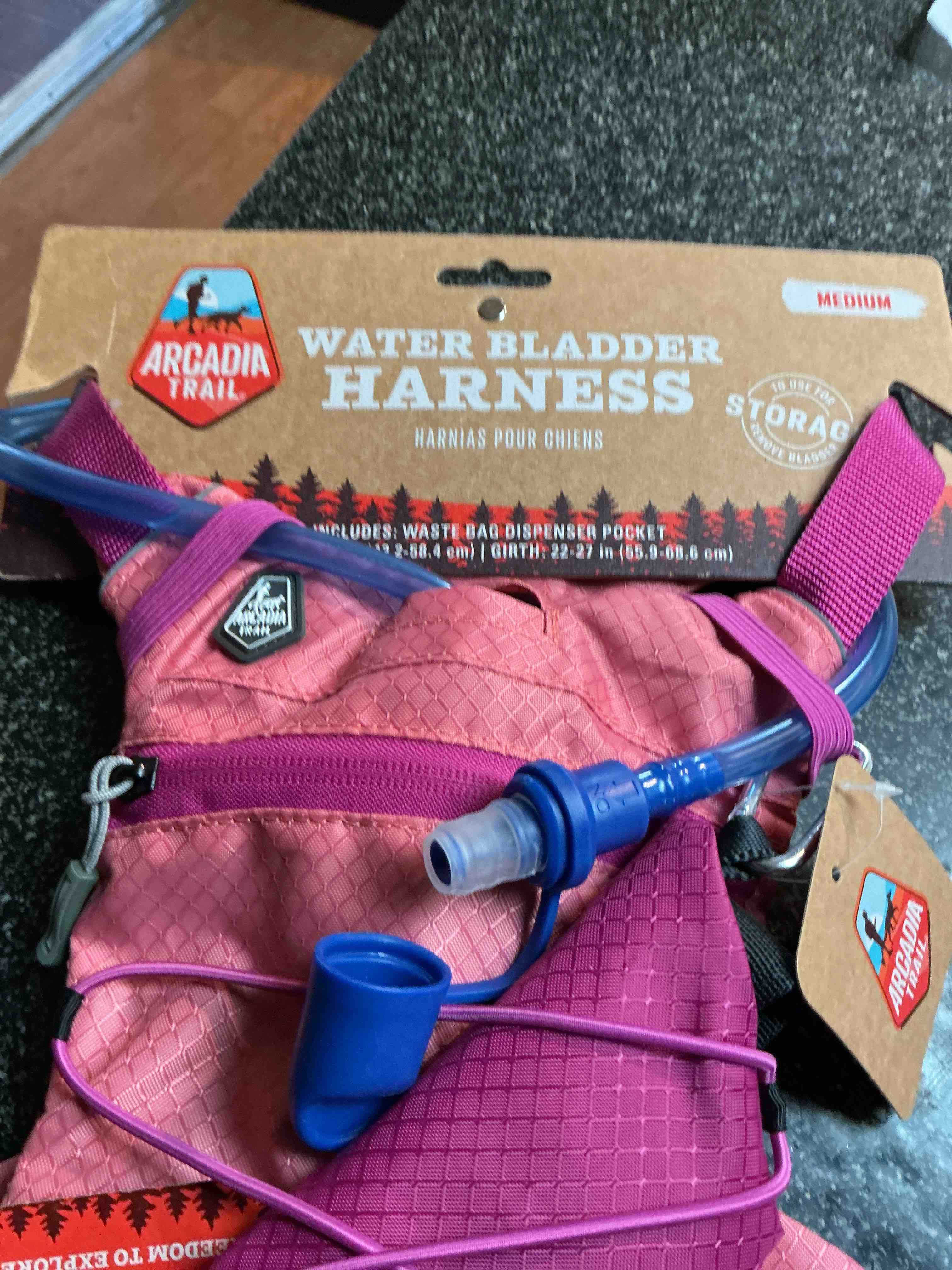 Arcadia Trail Water Bladder Harness Size M.