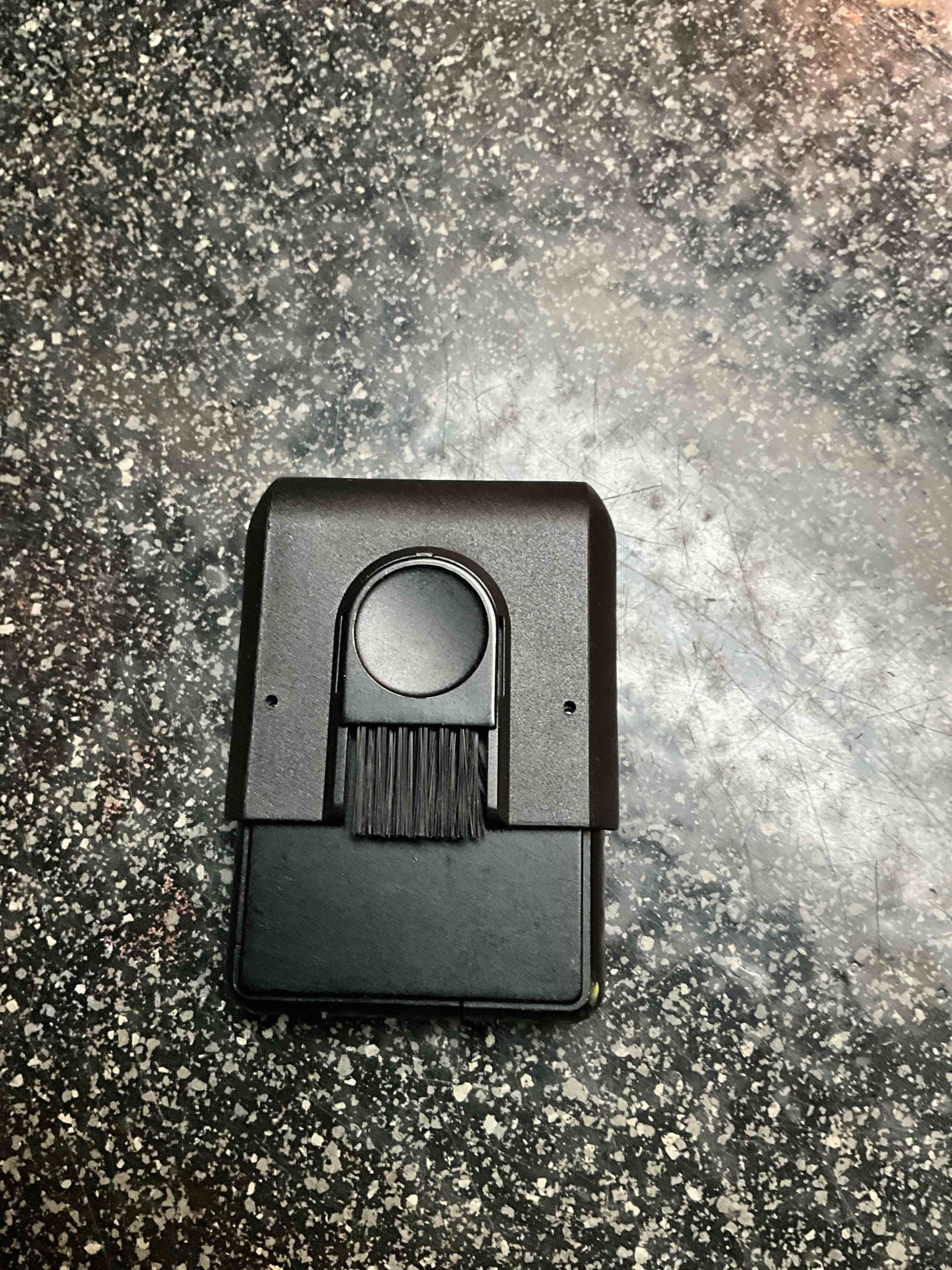 Condition photo showing Good Condition for BrAun - Battery Powered Portable Razor 