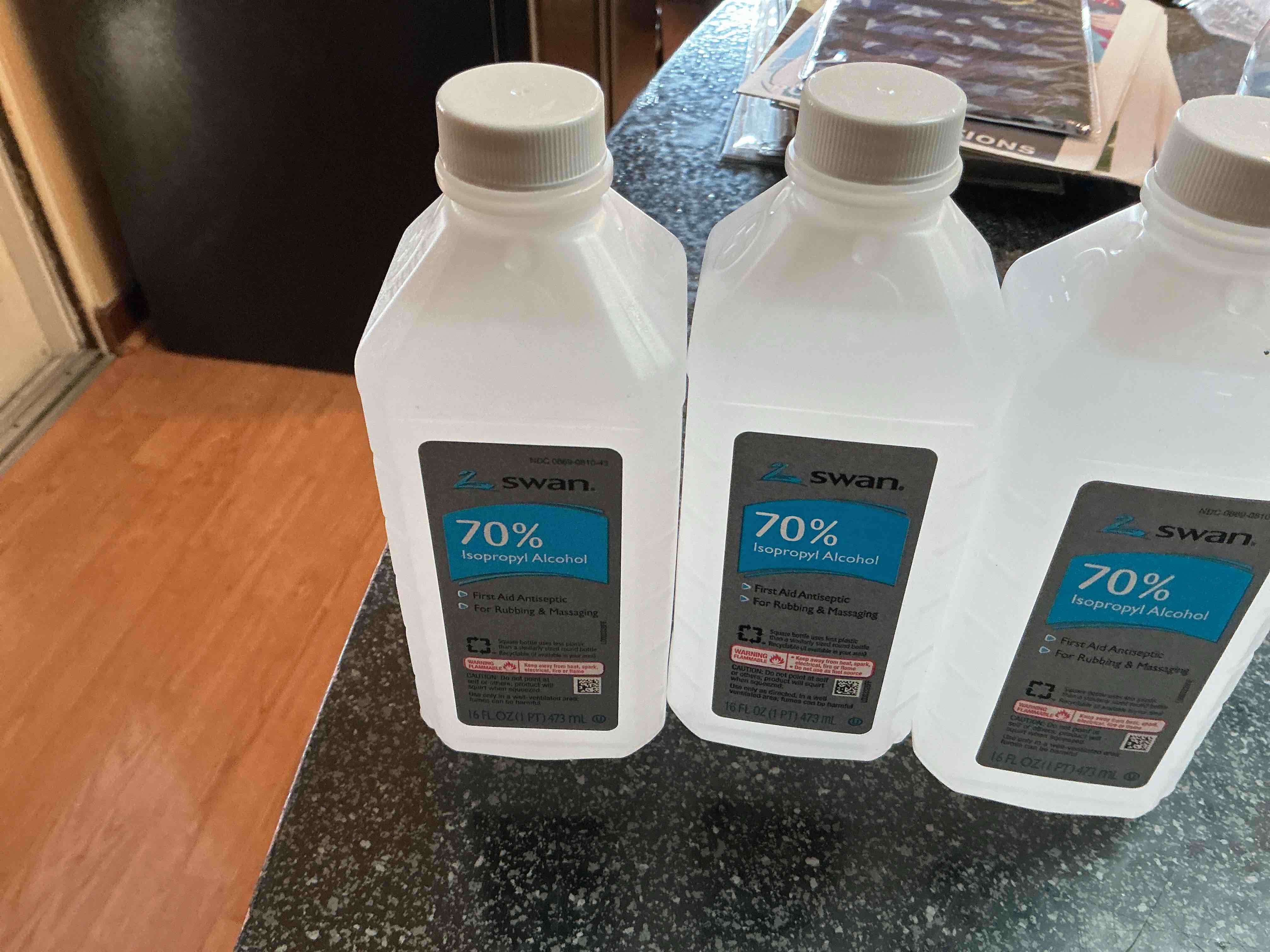 swan 70% isopropyl  alcohol 16oz  