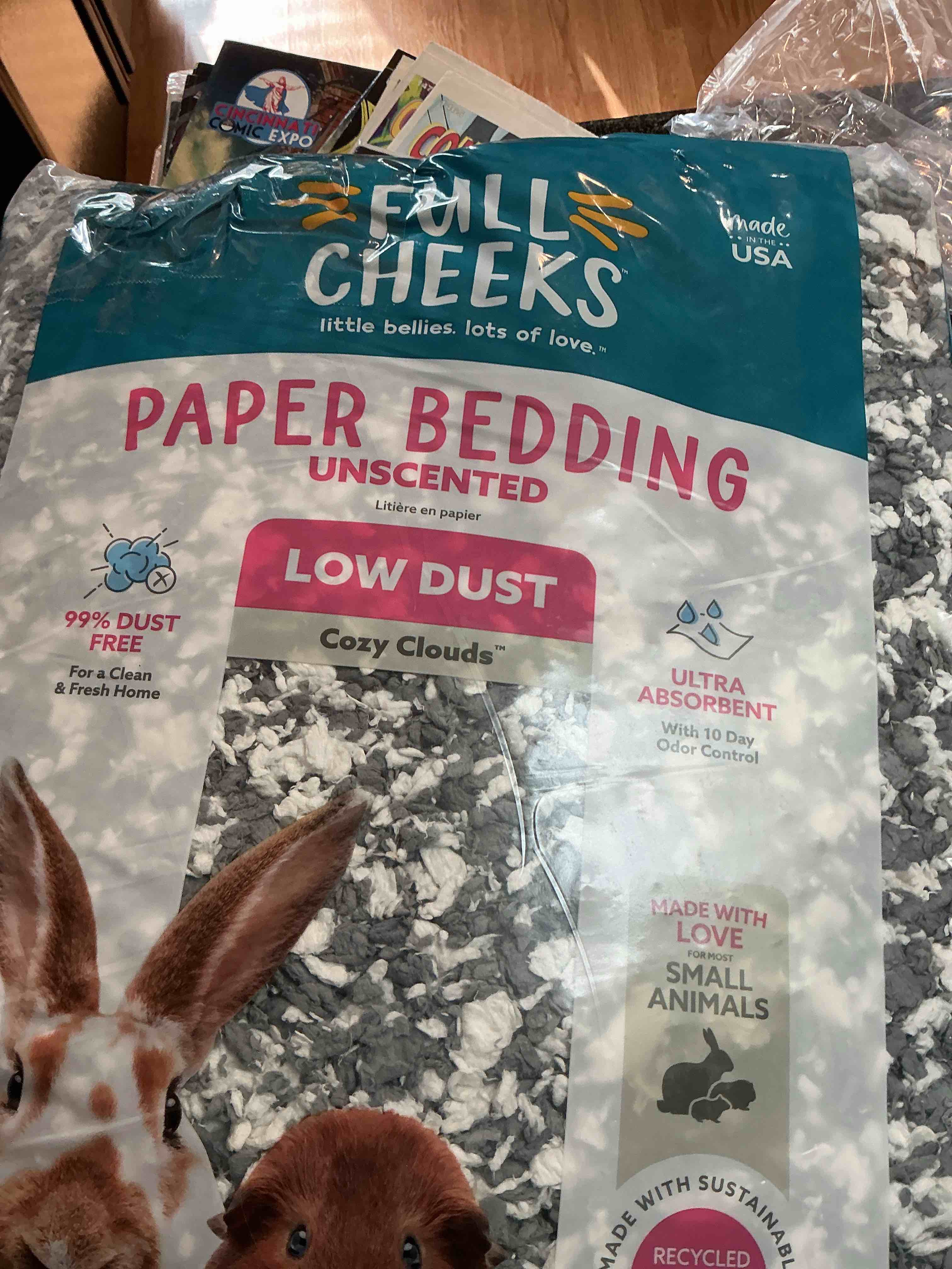 full cheeks paper bedding unscented low dust usable volume 50 l.