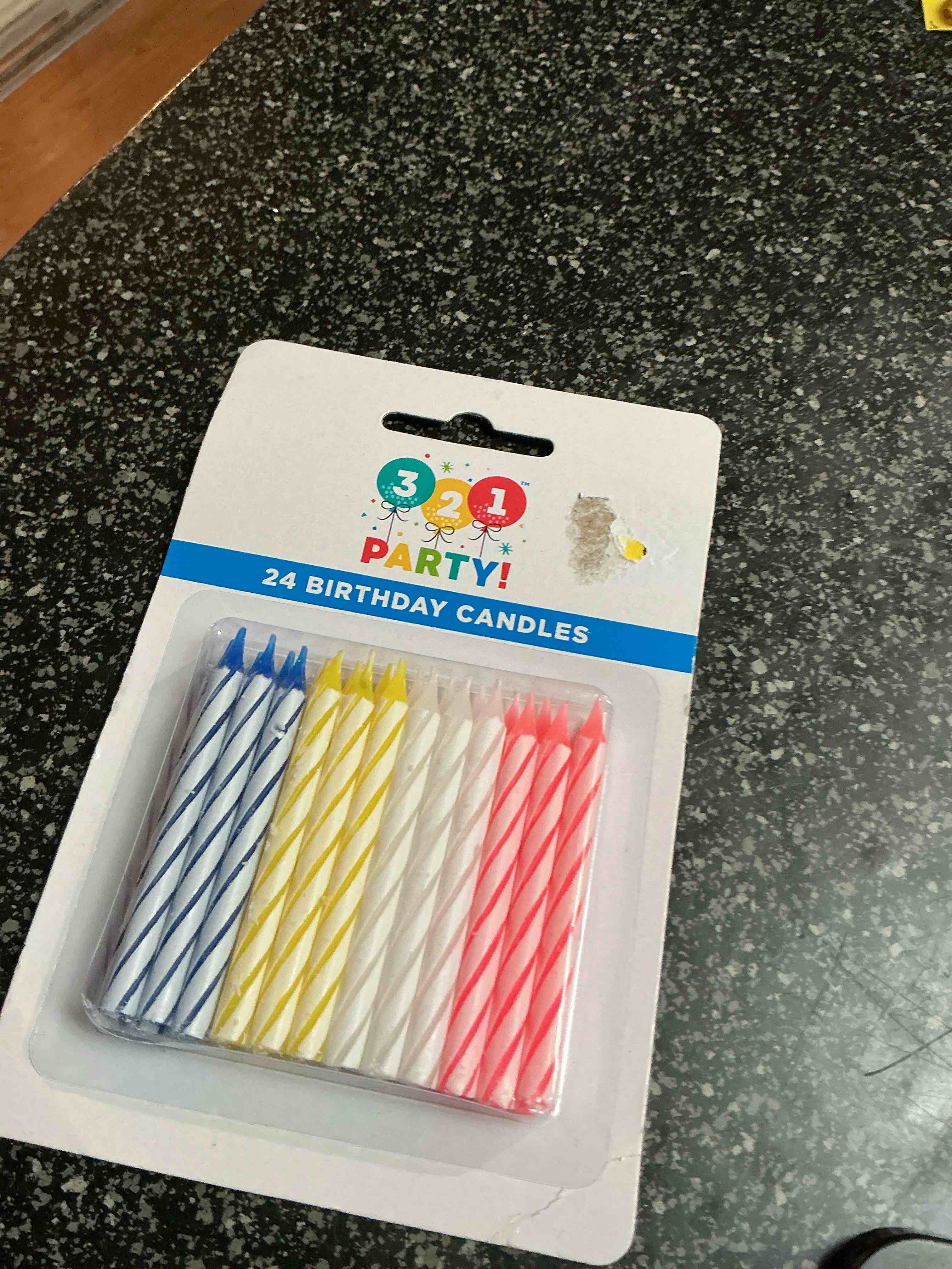 3 2 1Party - 24 Birthday Candles