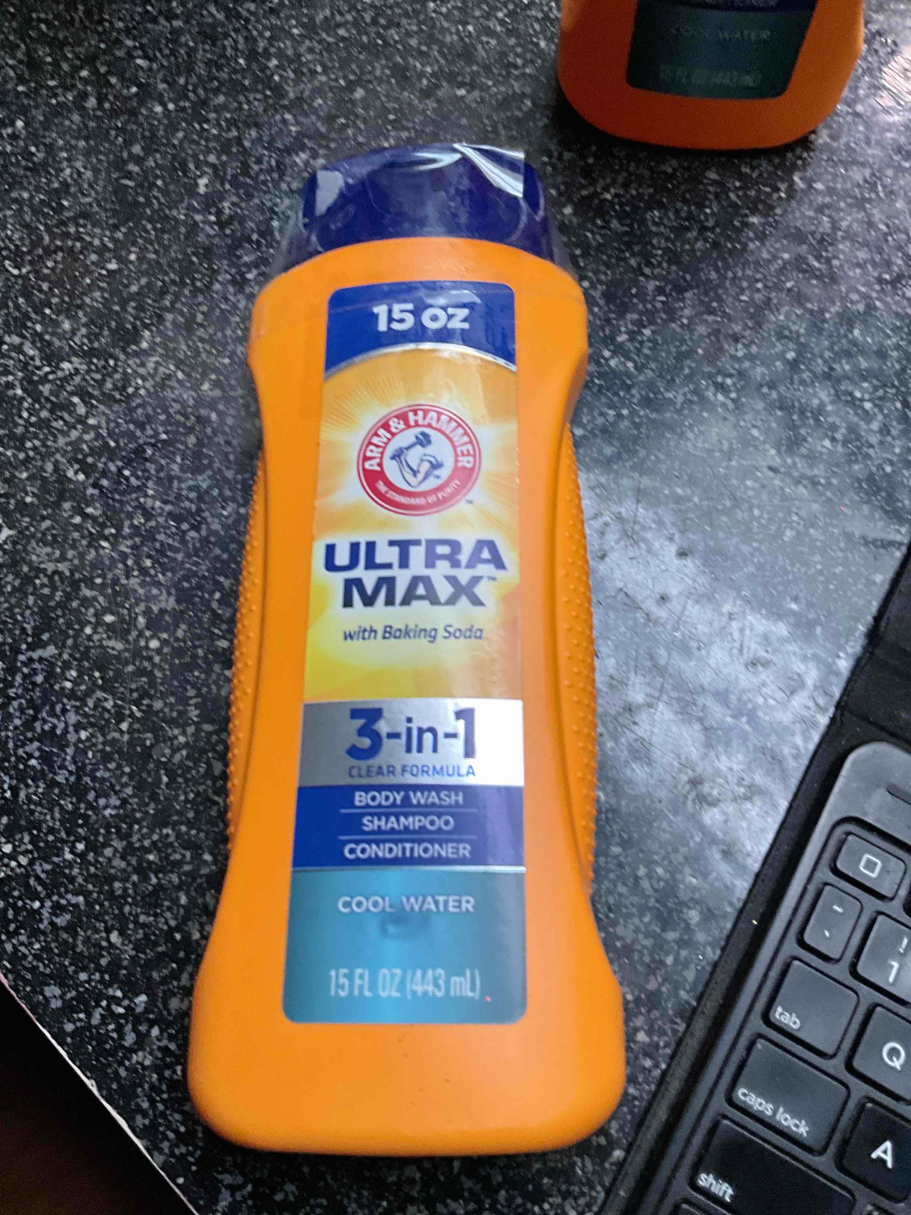 Arm & Hammer - Ultra Max with Baking Soda - 3 in 1 - Body Wash/Shampoo/Conditioner 15 oz 