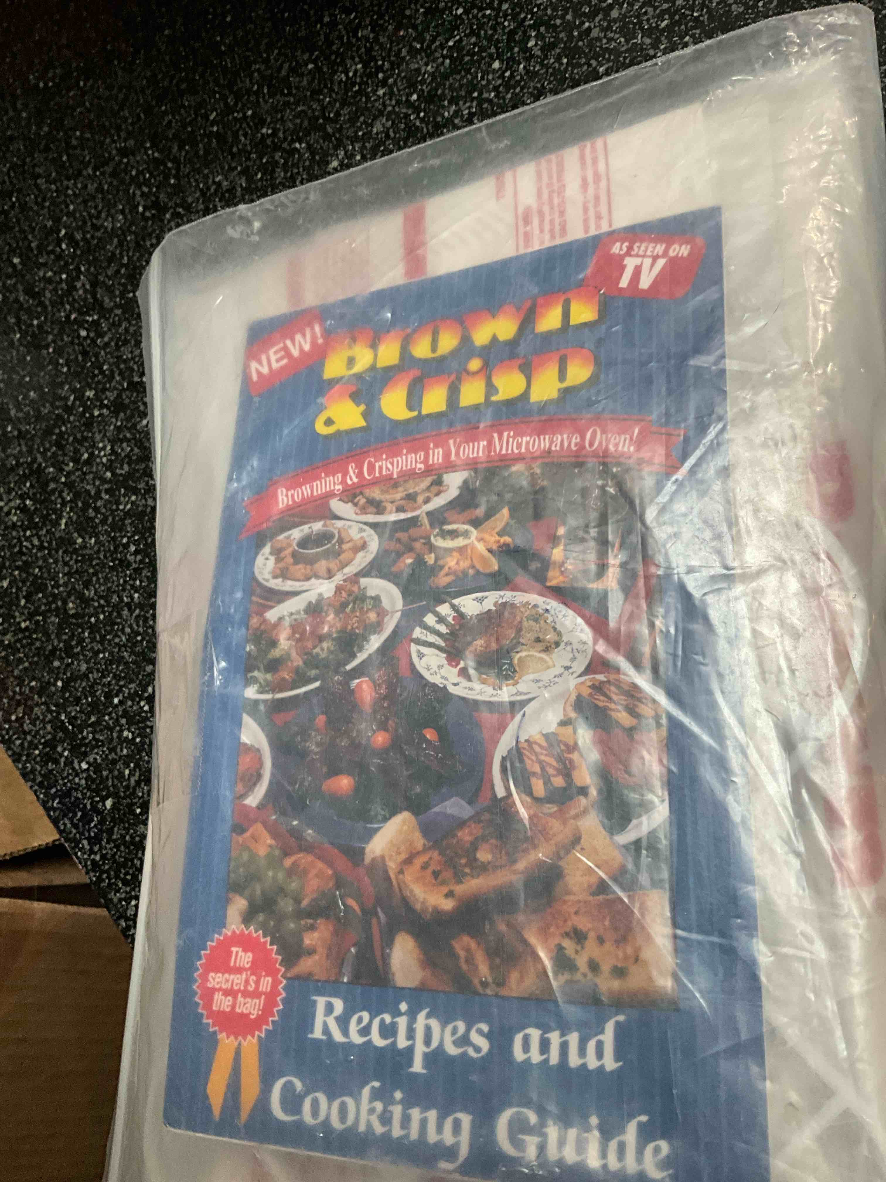NEW - Brown & Crisp In Your Microwave Bags & Cook Book