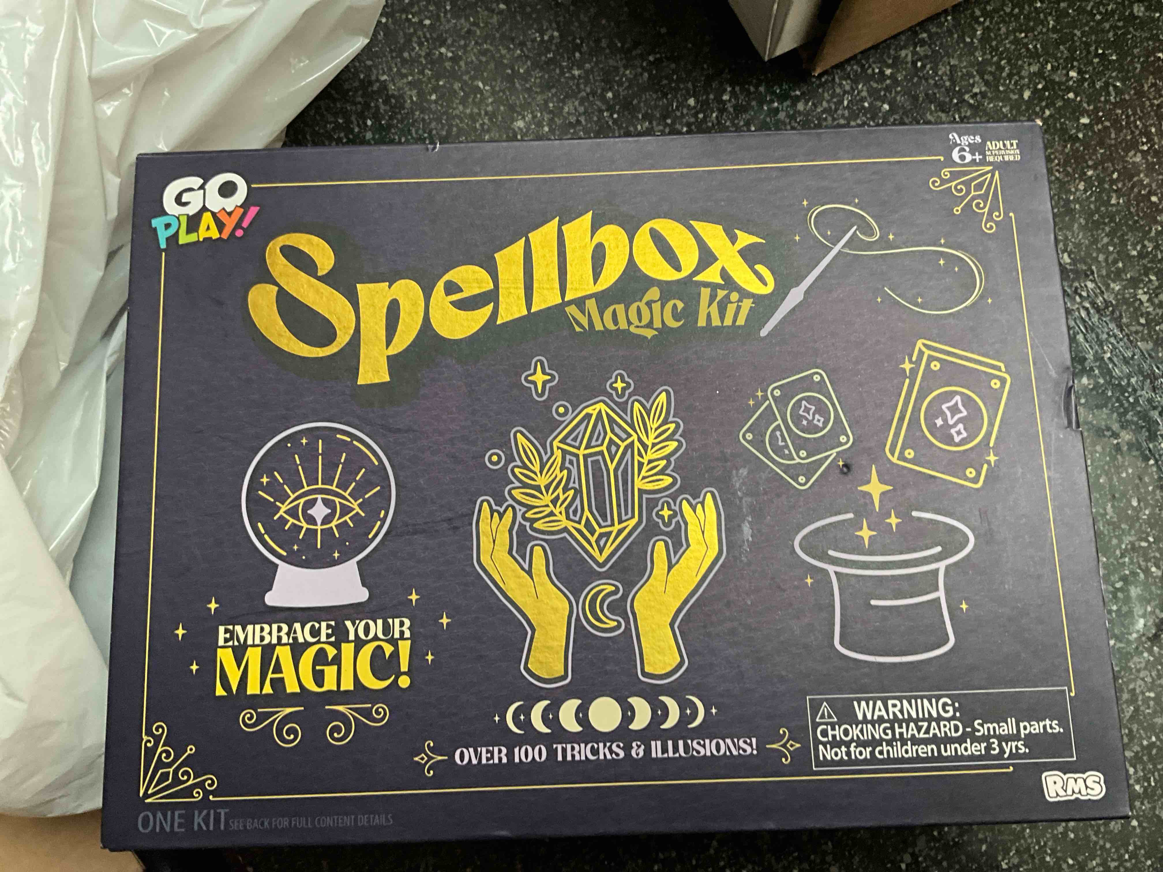 Go Play! - Spellbox - Magic Kit - Embrace Your Magic - over 100 tricks 