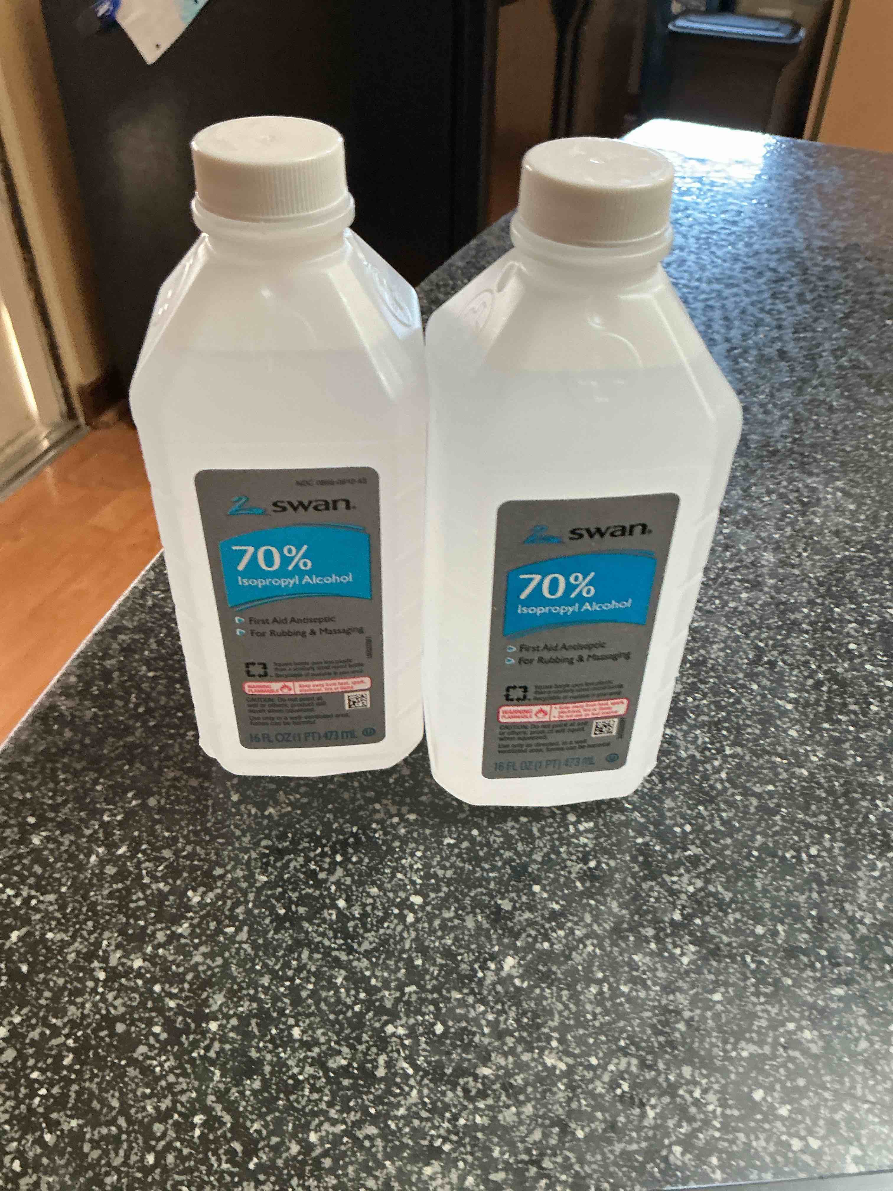 swan 70 % isopropyl alcohol  16 fl. oz. 