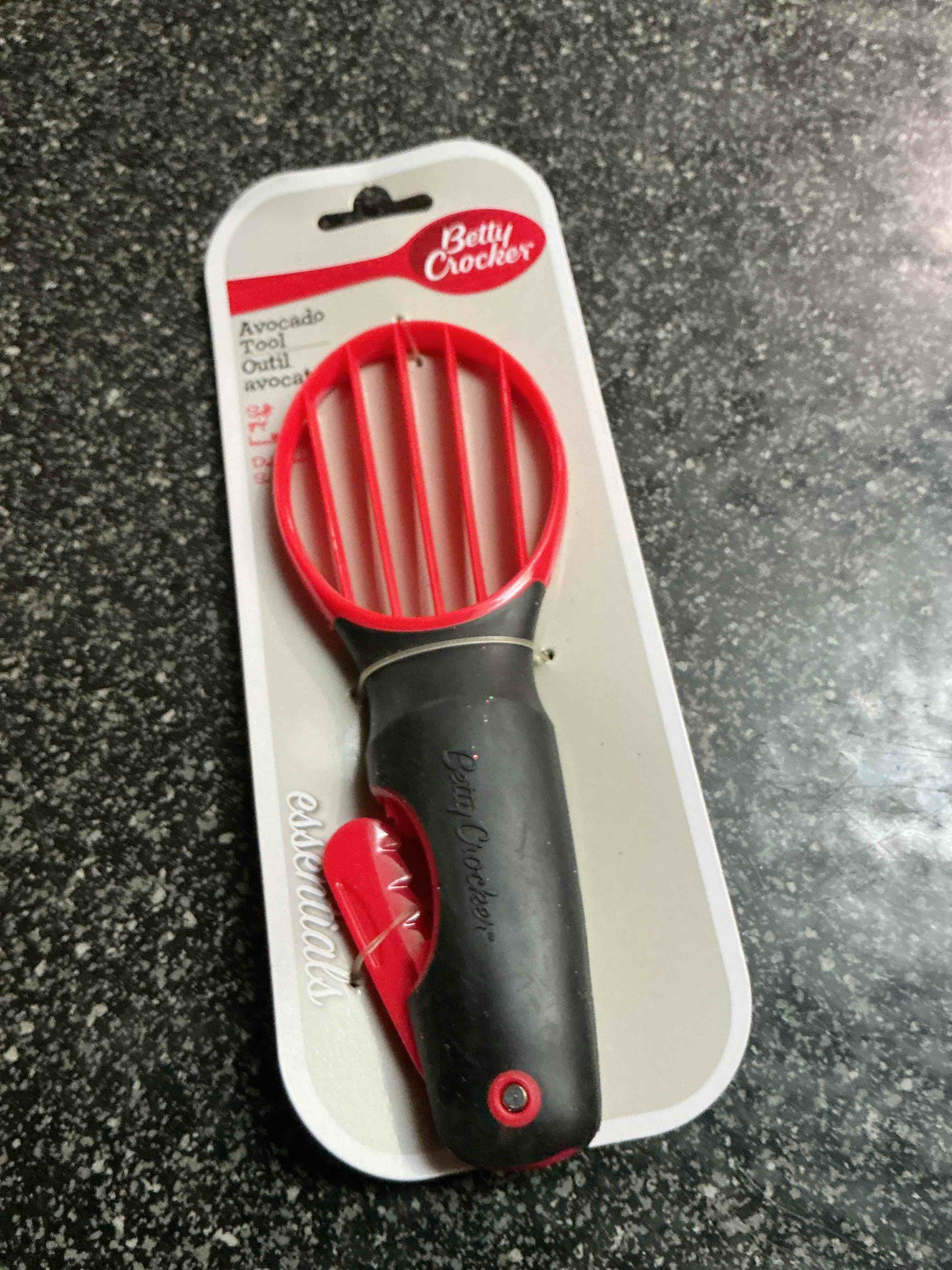 Betty Crocker Avocado Tool (Peeling & Slicing Combo Tool)