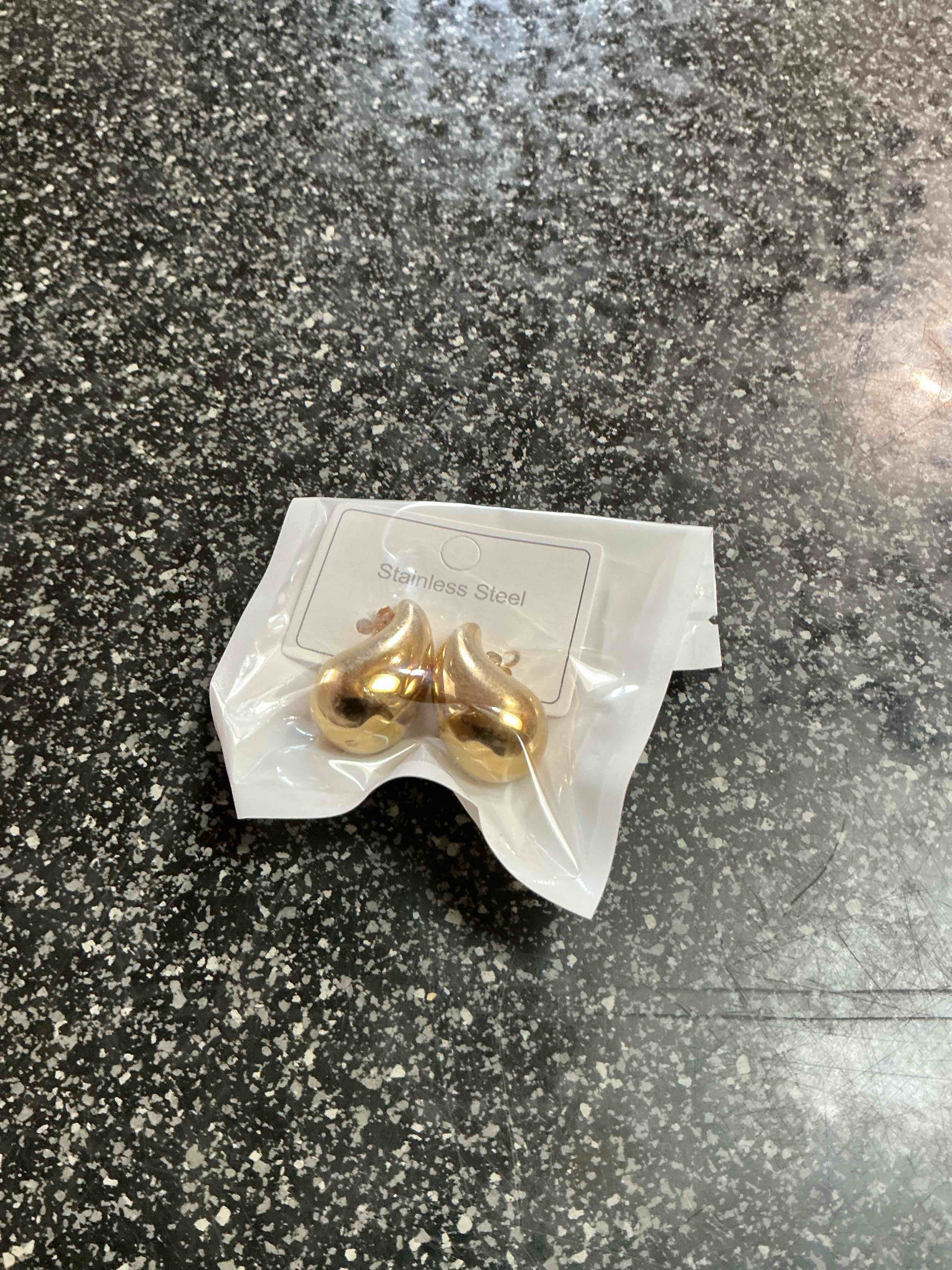 Olyssq Stanless Steel Gold Ear Rings 