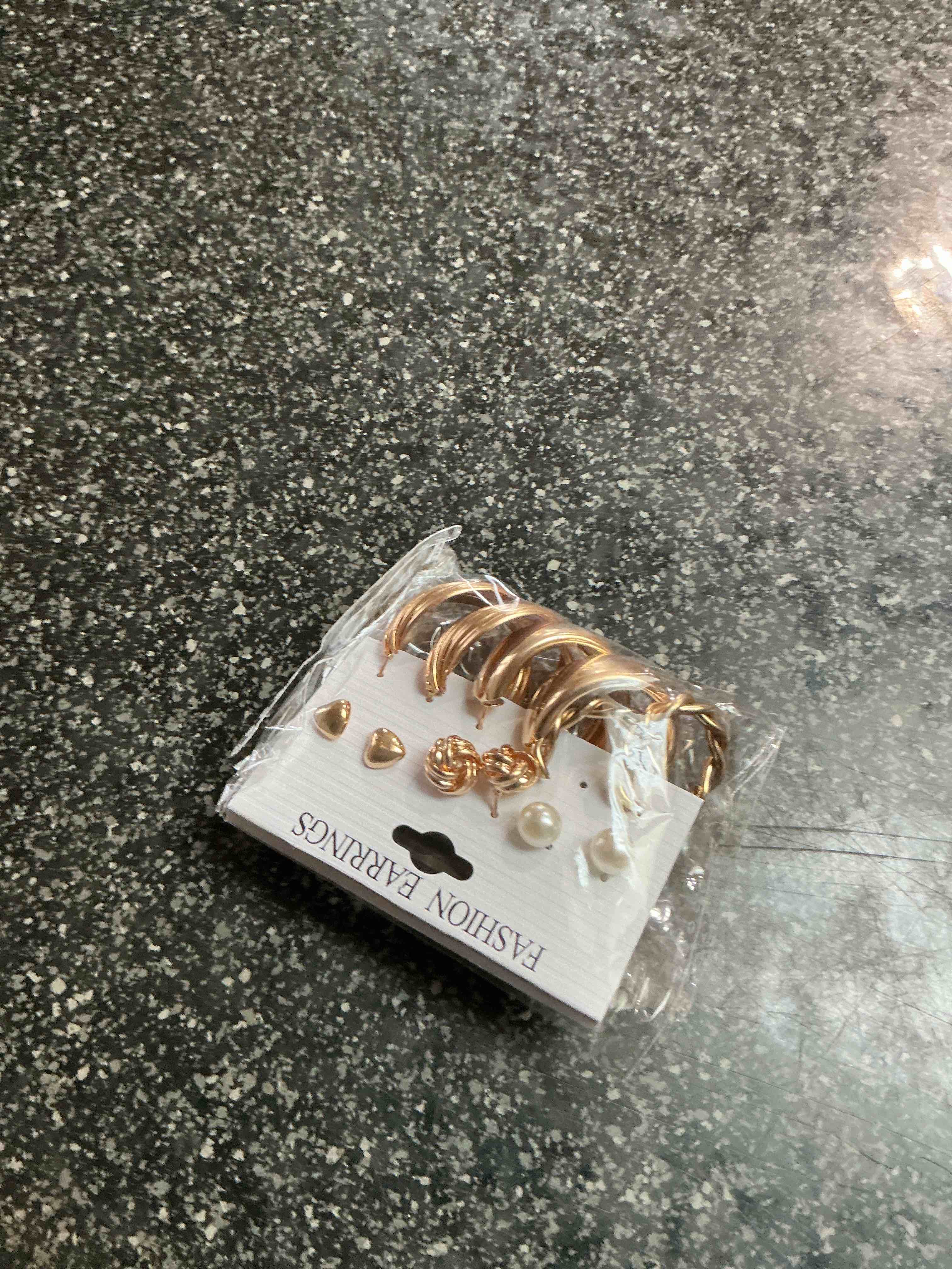 Olyssa Gold Earrings 