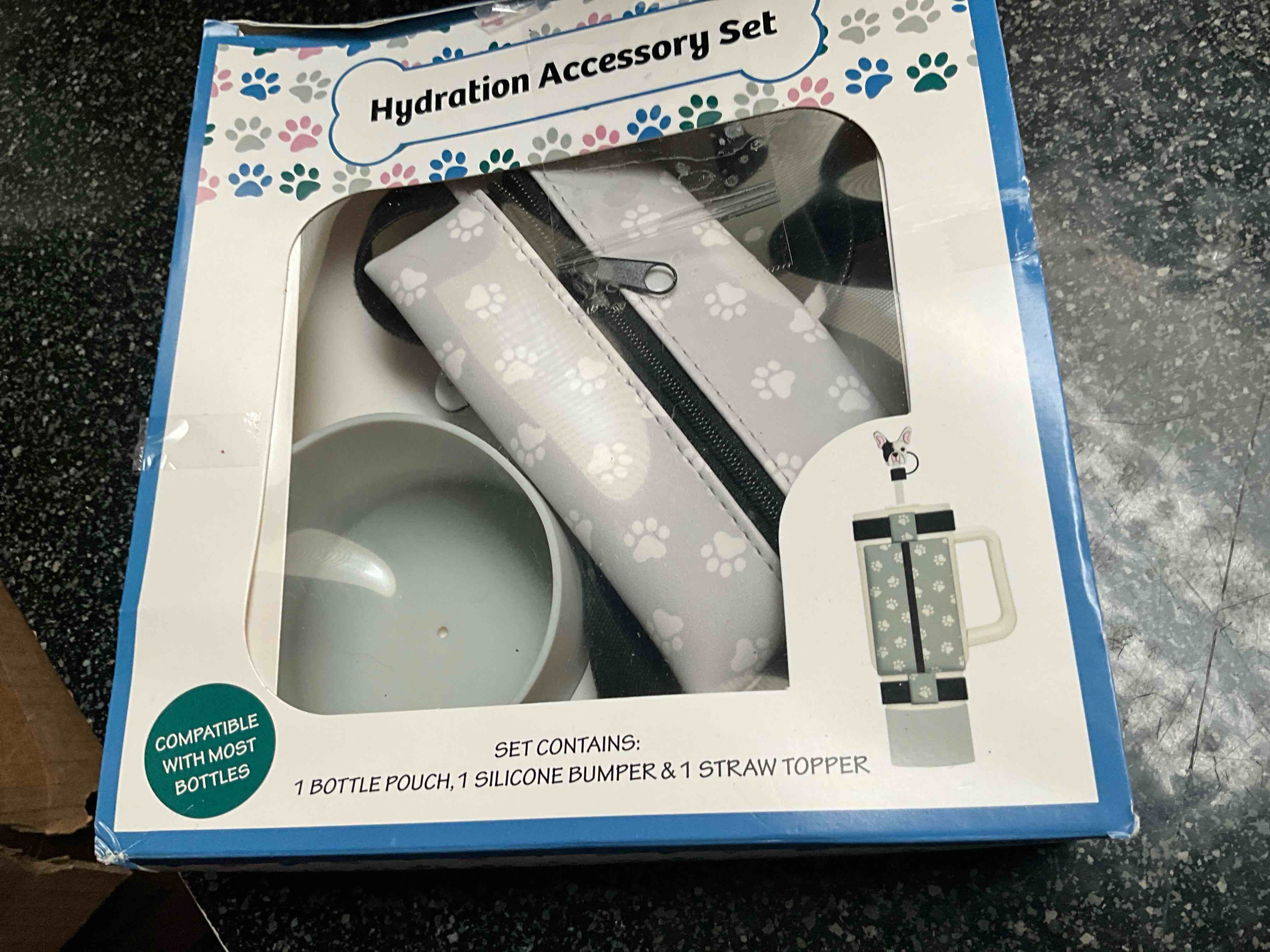 Condition photo showing New/Like New for Hydration Accessory Set - bottle pouch/silicone bumper/straw topper 