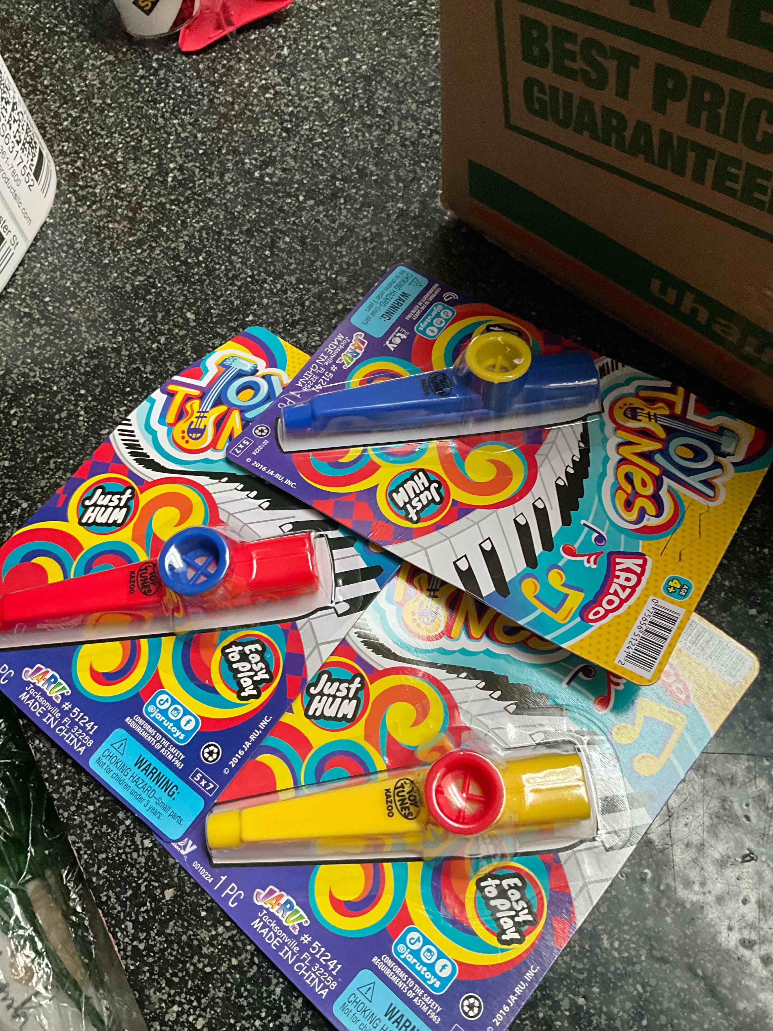 Condition photo showing New/Like New for Jaru - Party Favors - Kazoo’s - 3 count 