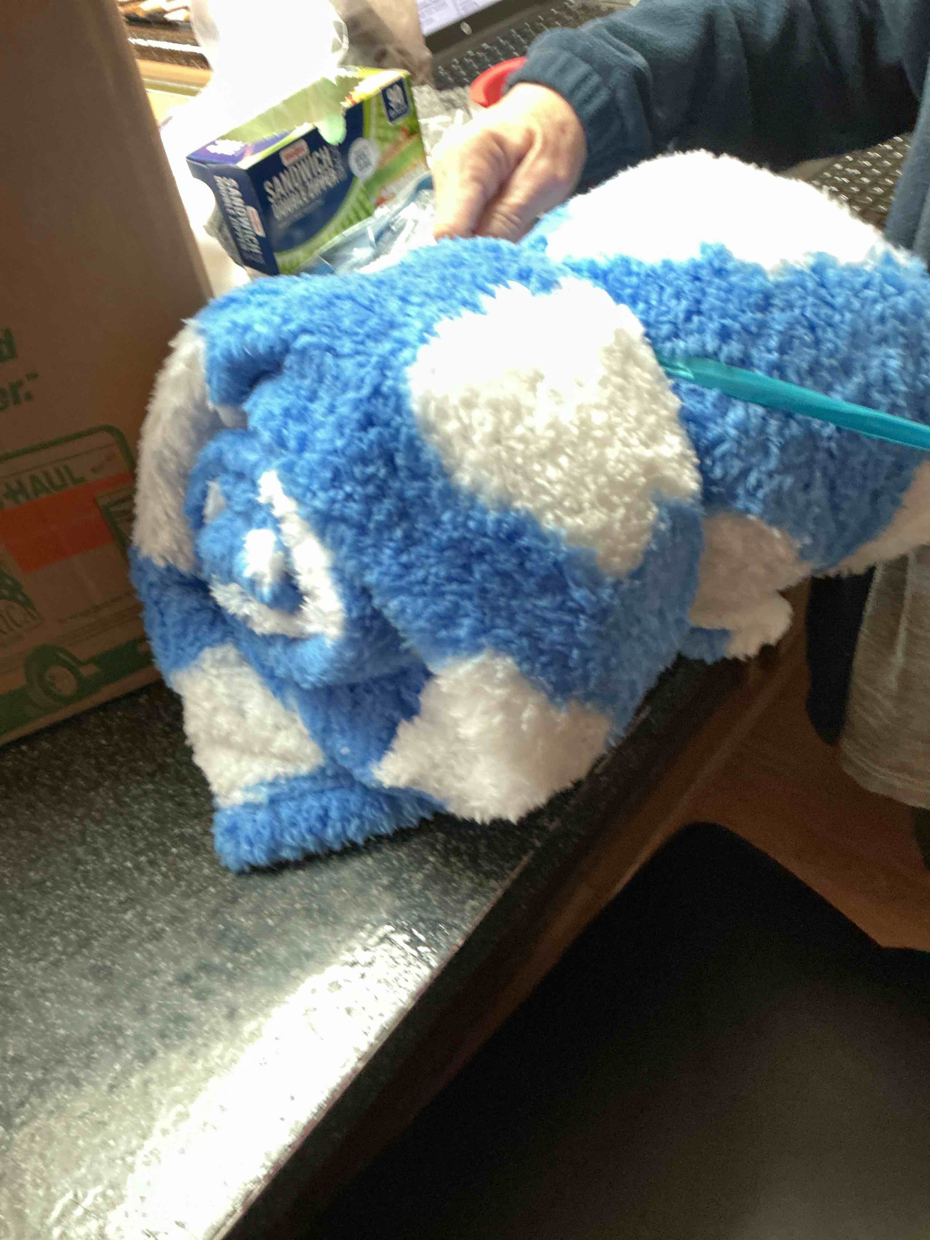 Condition photo showing New/Like New for Extra Large/Fluffy/Soft - Cloud - Hooded - Blanket