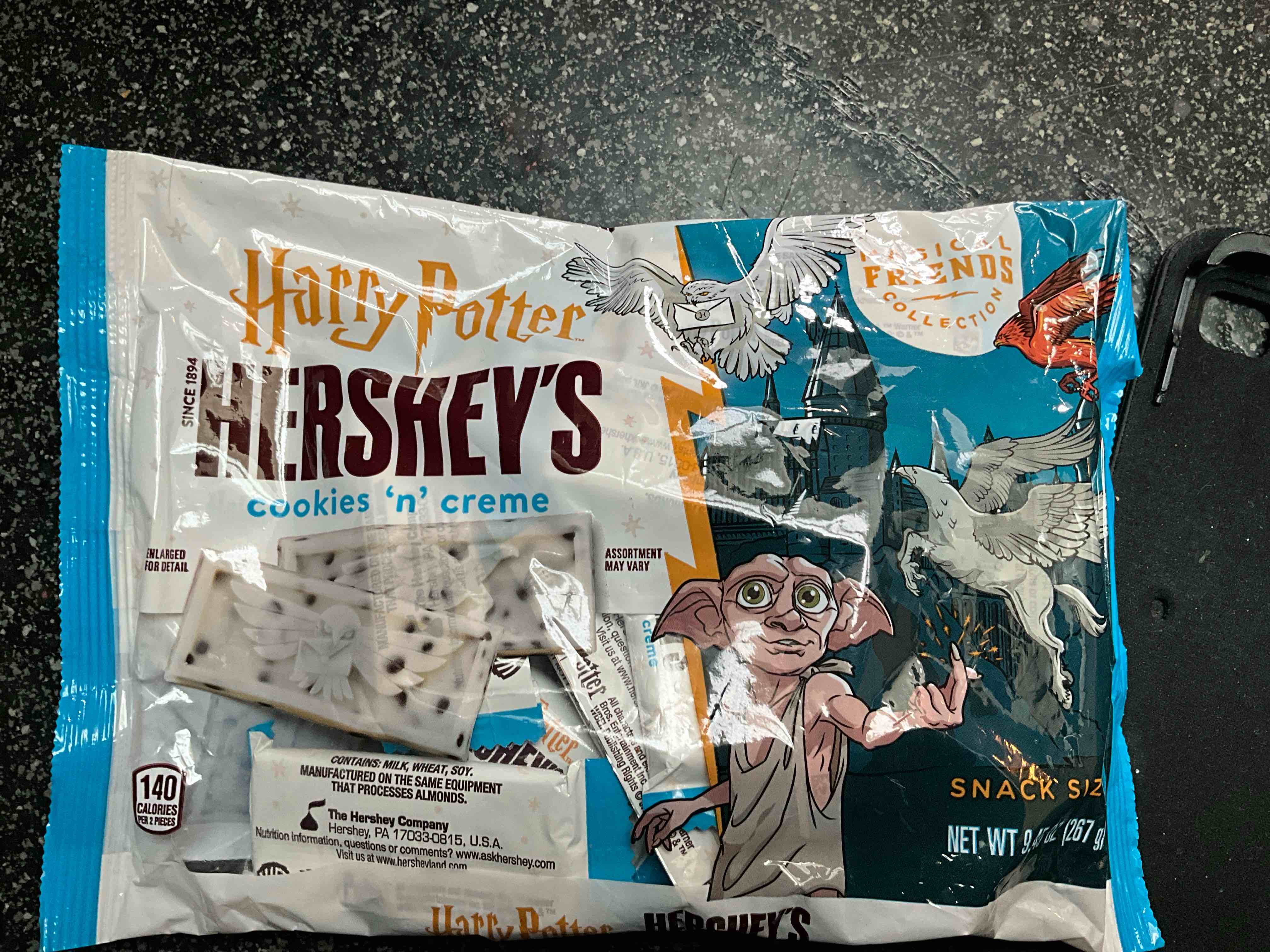 Condition photo showing New/Like New for Hershey’s Harry Potter - Cookies N Creme - 9.45 oz 