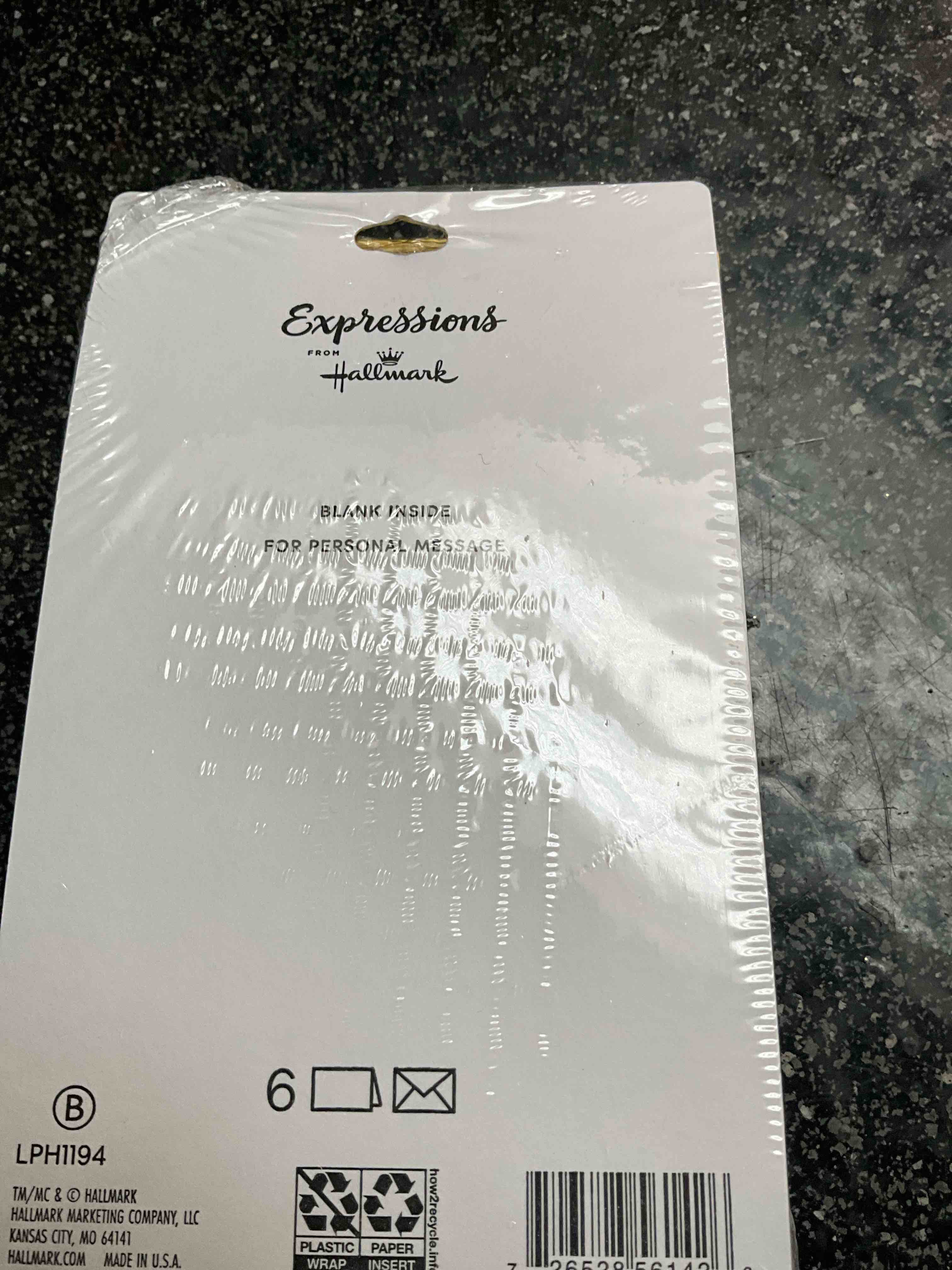 Condition photo showing New/Like New for Hallmark Expressions - 6 Thank You Cards 