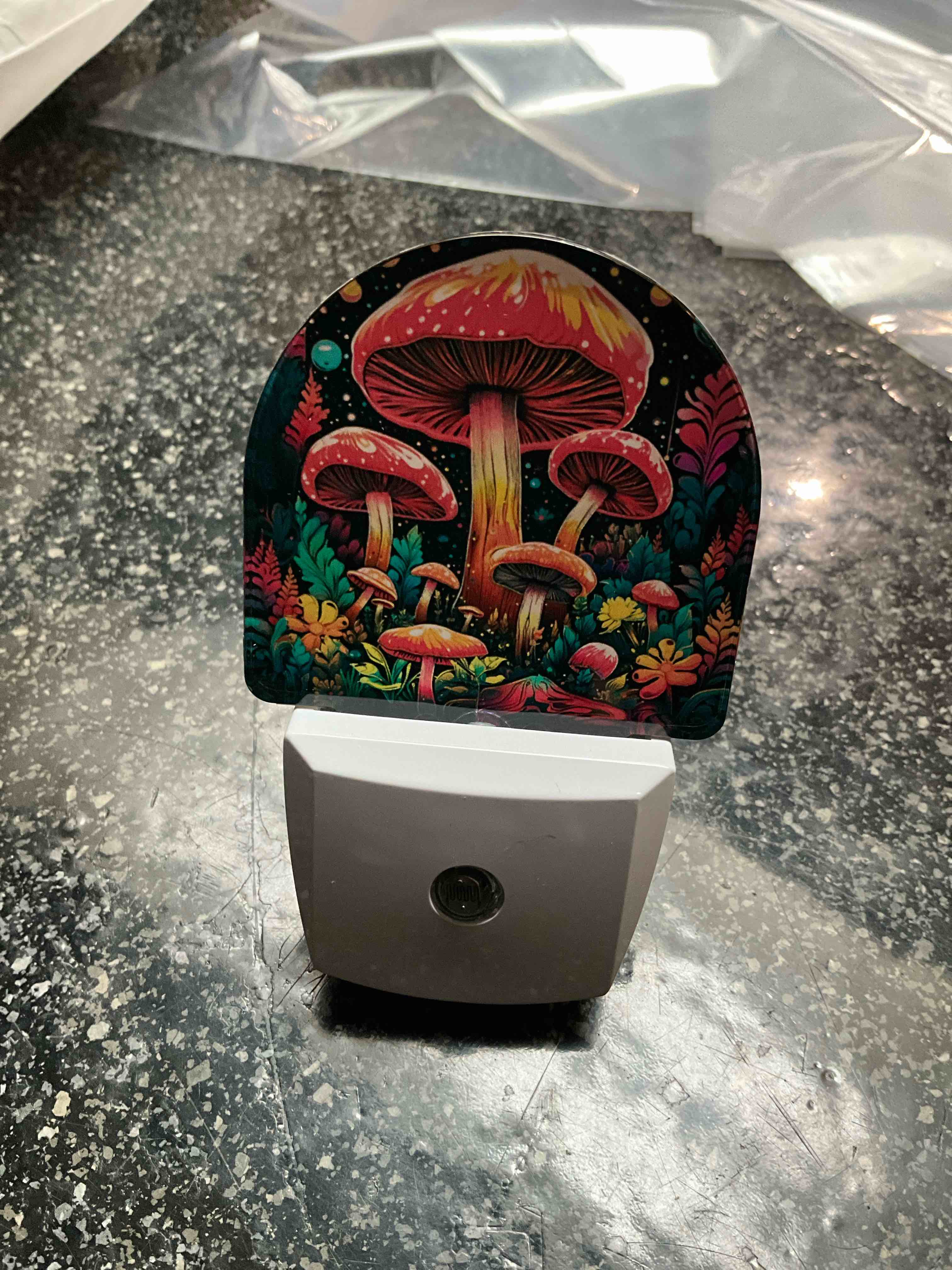 Condition photo showing New/Like New for Mushrooms Night Light, Plug-into Wall Fantasy Forest Nightlight Lamp with Dusk to Dawn Sensor, Led Lamp 0.5W Energy Efficient for Boys Girls Adults Home Decor
