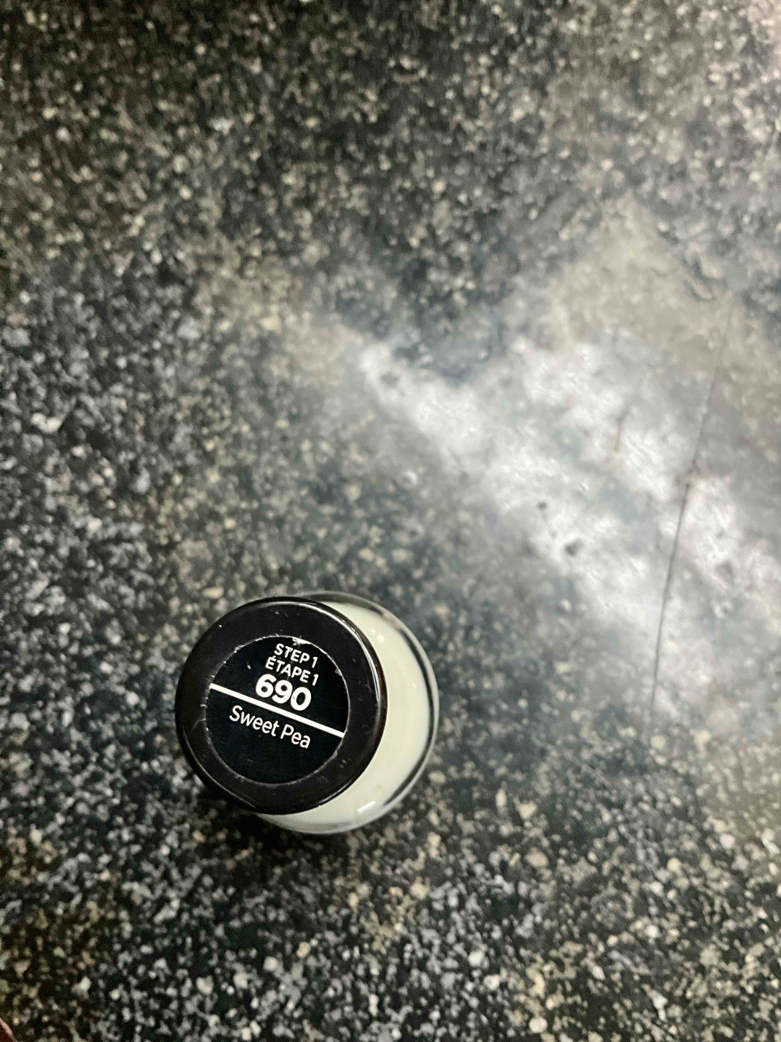 Condition photo showing New/Like New for Sally Hansen - Miracle Gel .50 oz #690 Sweet Pea 