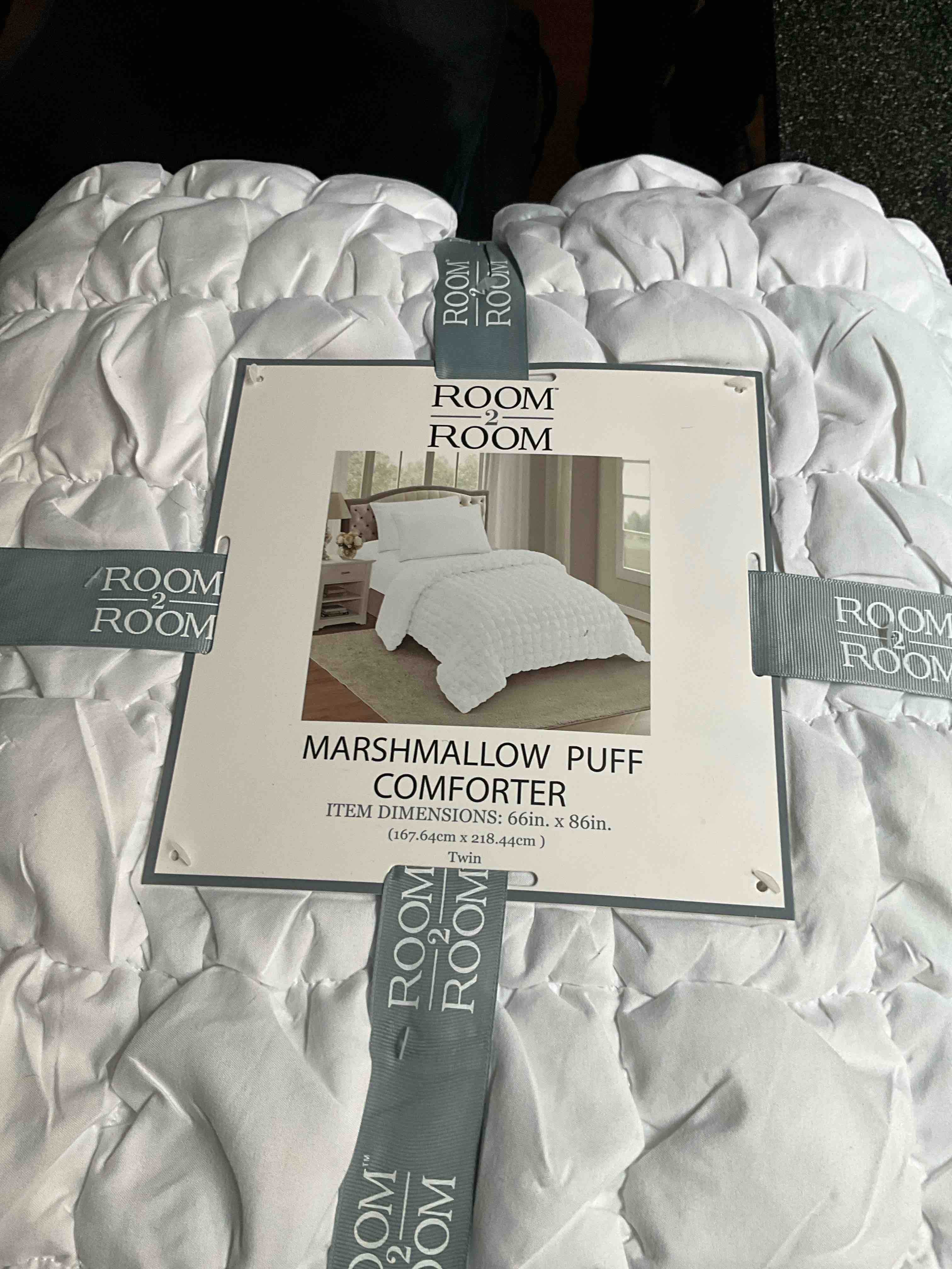 Condition photo showing New/Like New for Room 2 Room - 66in X 86in - Twin - White - 3D Marshmallow Puff Comforter - Stitching for an airy dimension - 100% Polyester 