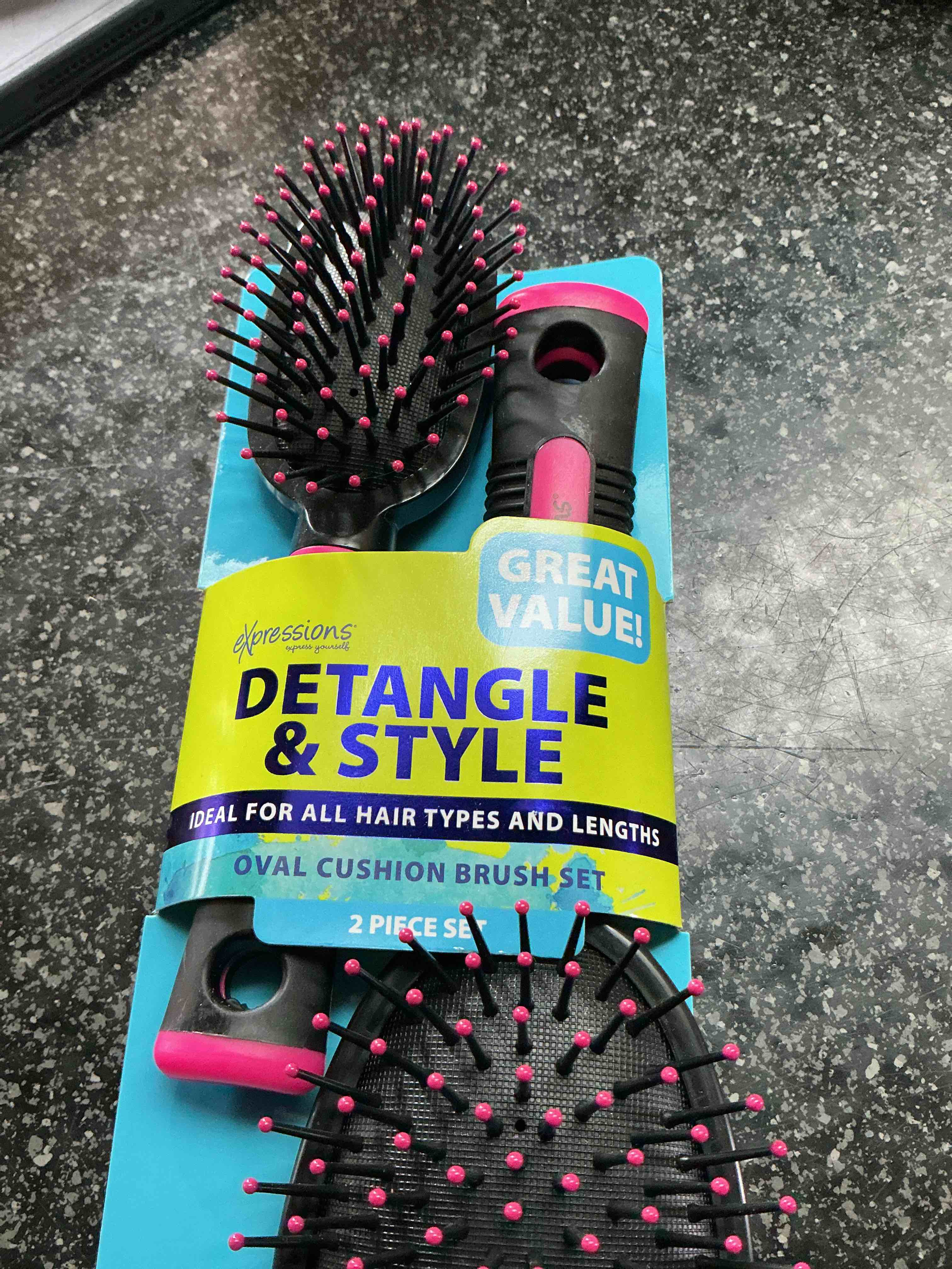 Condition photo showing New/Like New for Expression Detangle & Style Ideal For All Type Of Hair 