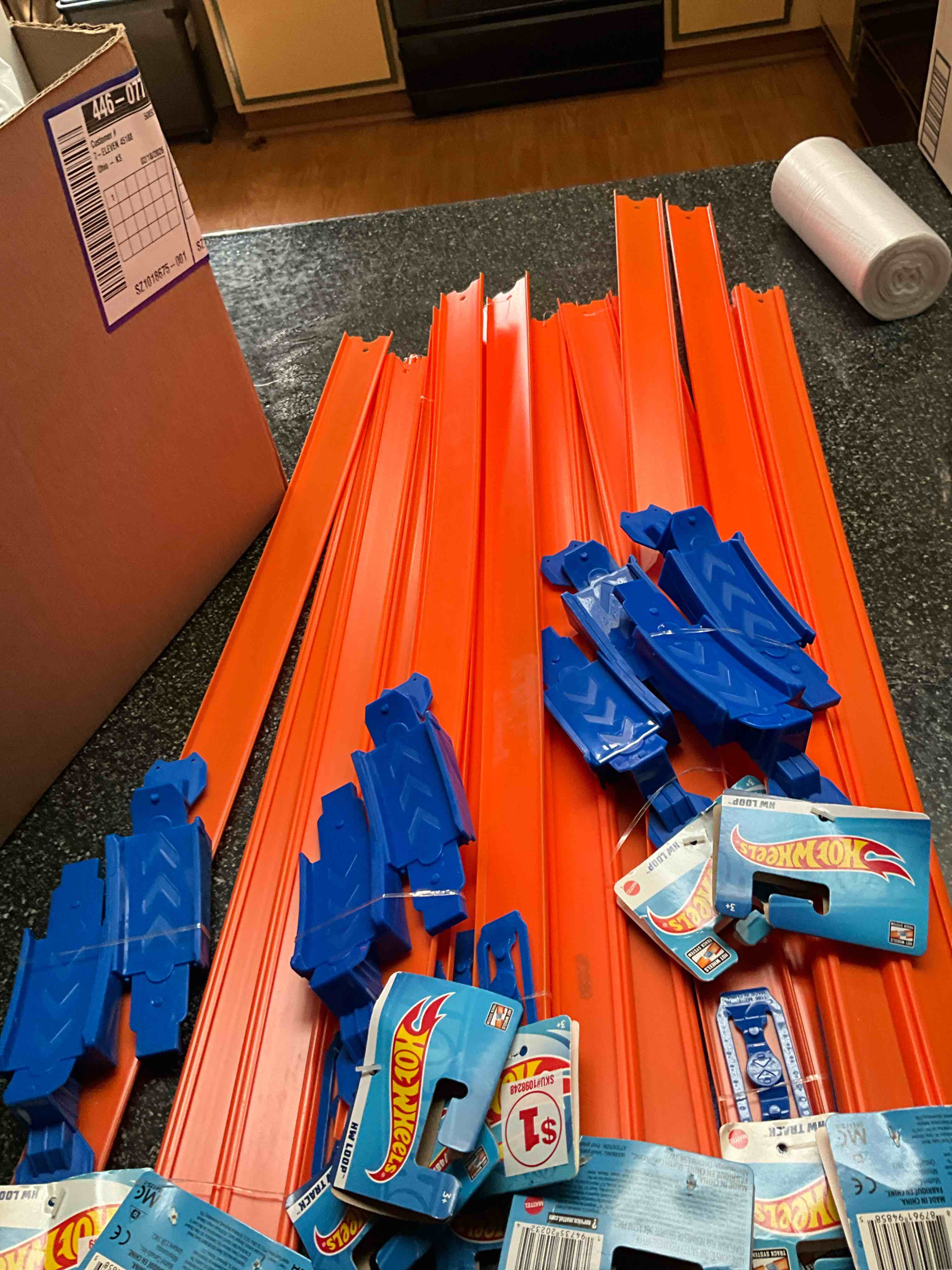hot wheels - tracks/loop makers/connecters 