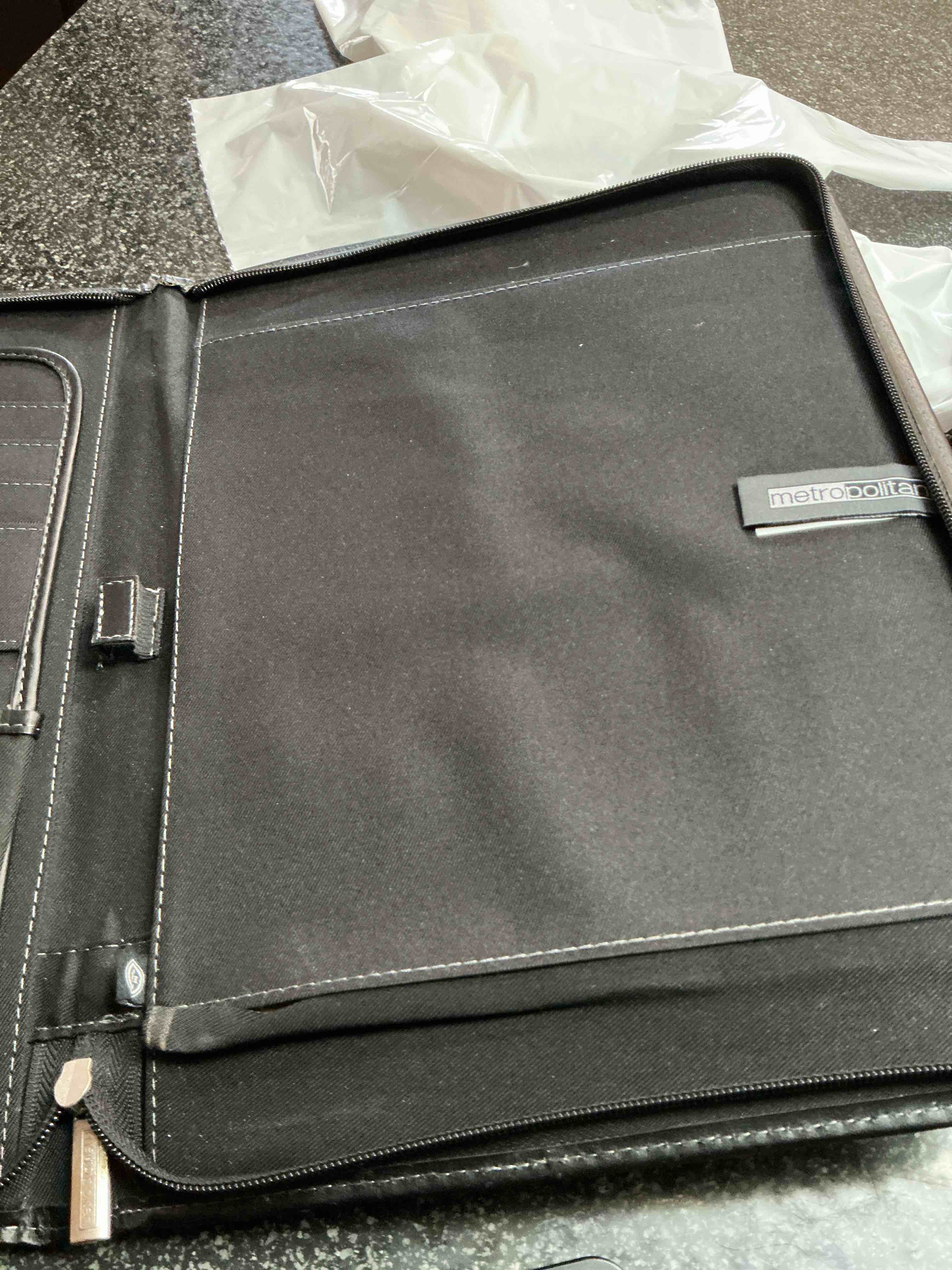 Condition photo showing New/Like New for OCLC Black Metropolitan - Working Essentials Holder 