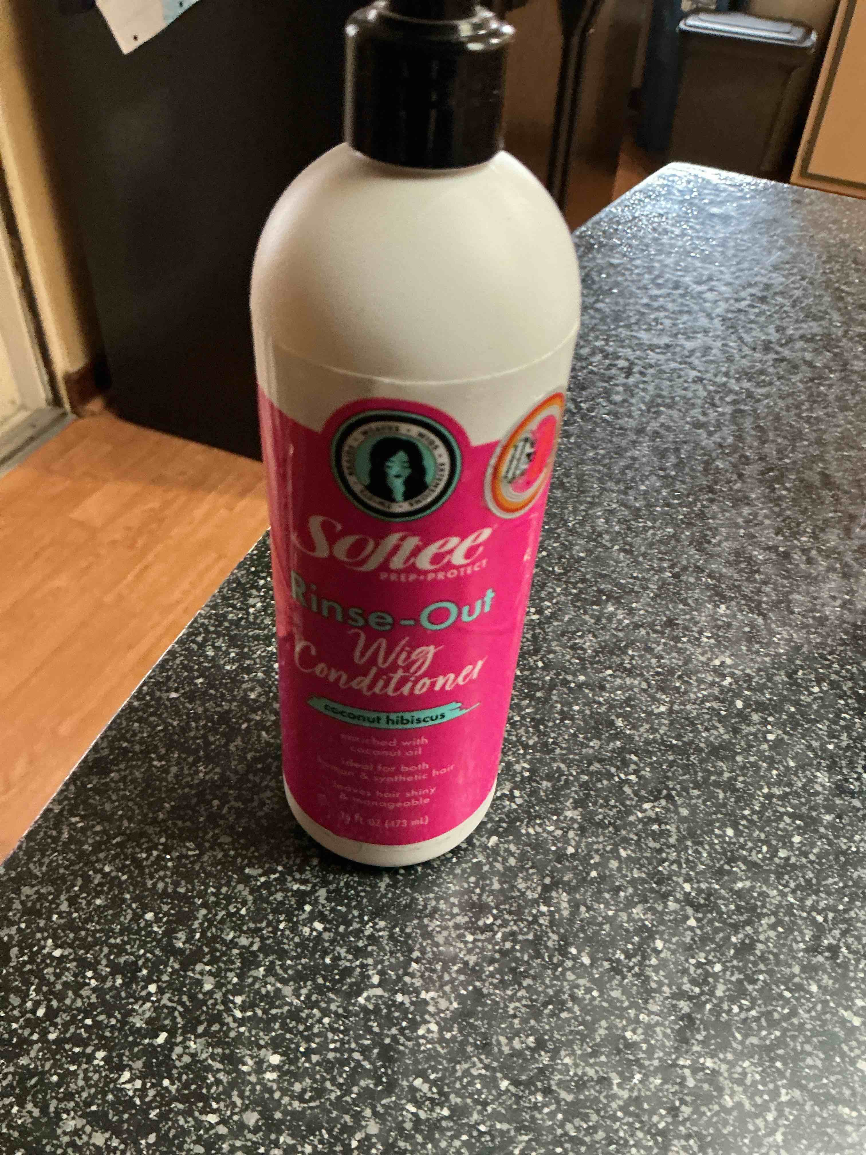 Softee Rinse-Out Wig Conditioner 16 OZ.